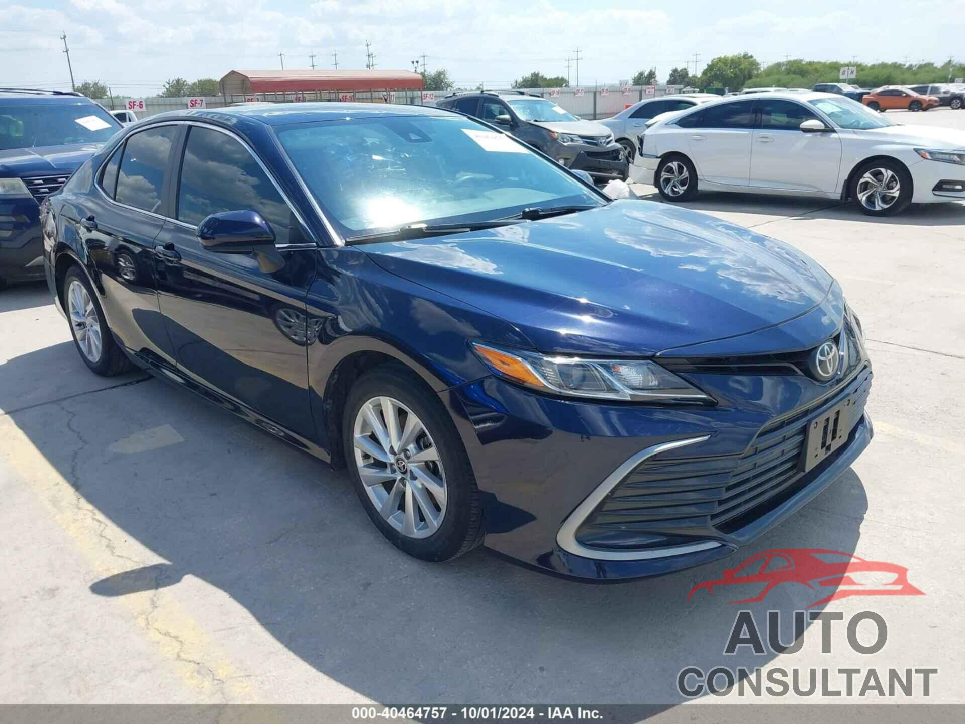 TOYOTA CAMRY 2021 - 4T1C11AK7MU520206