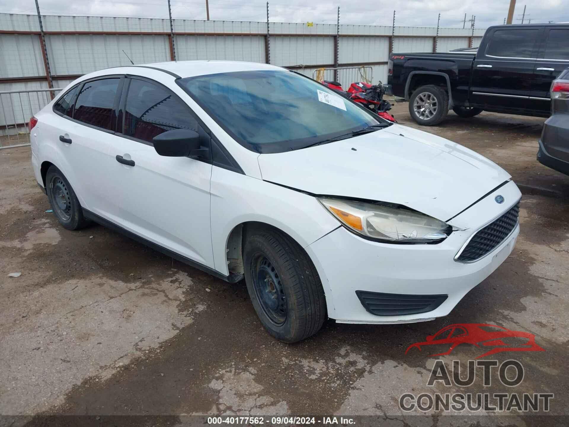 FORD FOCUS 2018 - 1FADP3E25JL204209