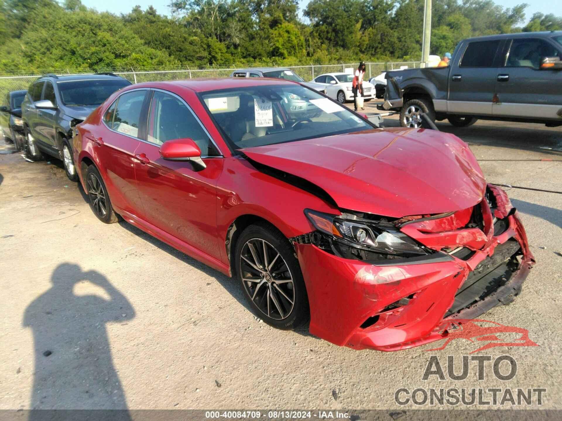 TOYOTA CAMRY 2021 - 4T1G11AK3MU443545