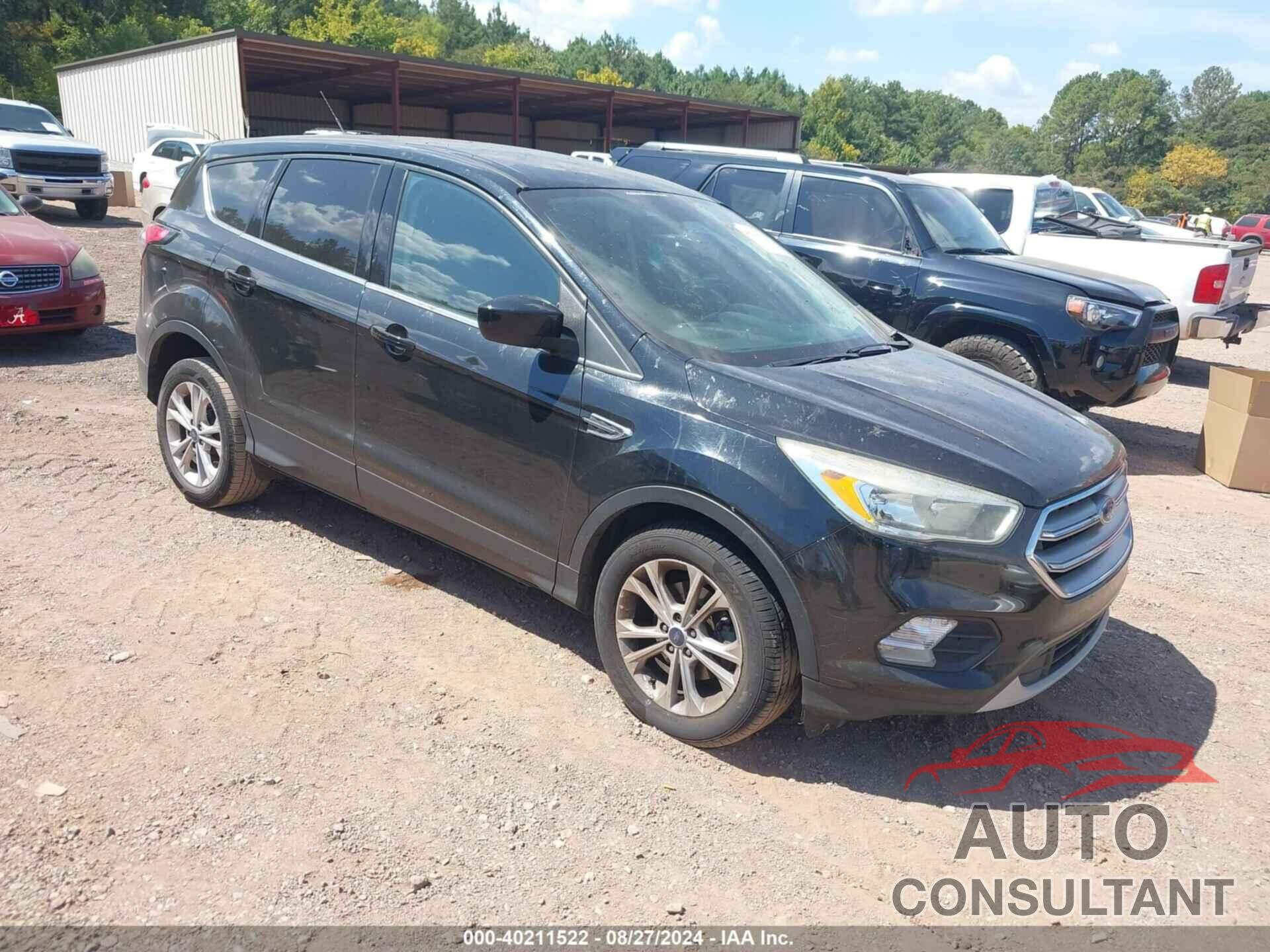 FORD ESCAPE 2017 - 1FMCU0GD3HUC55686