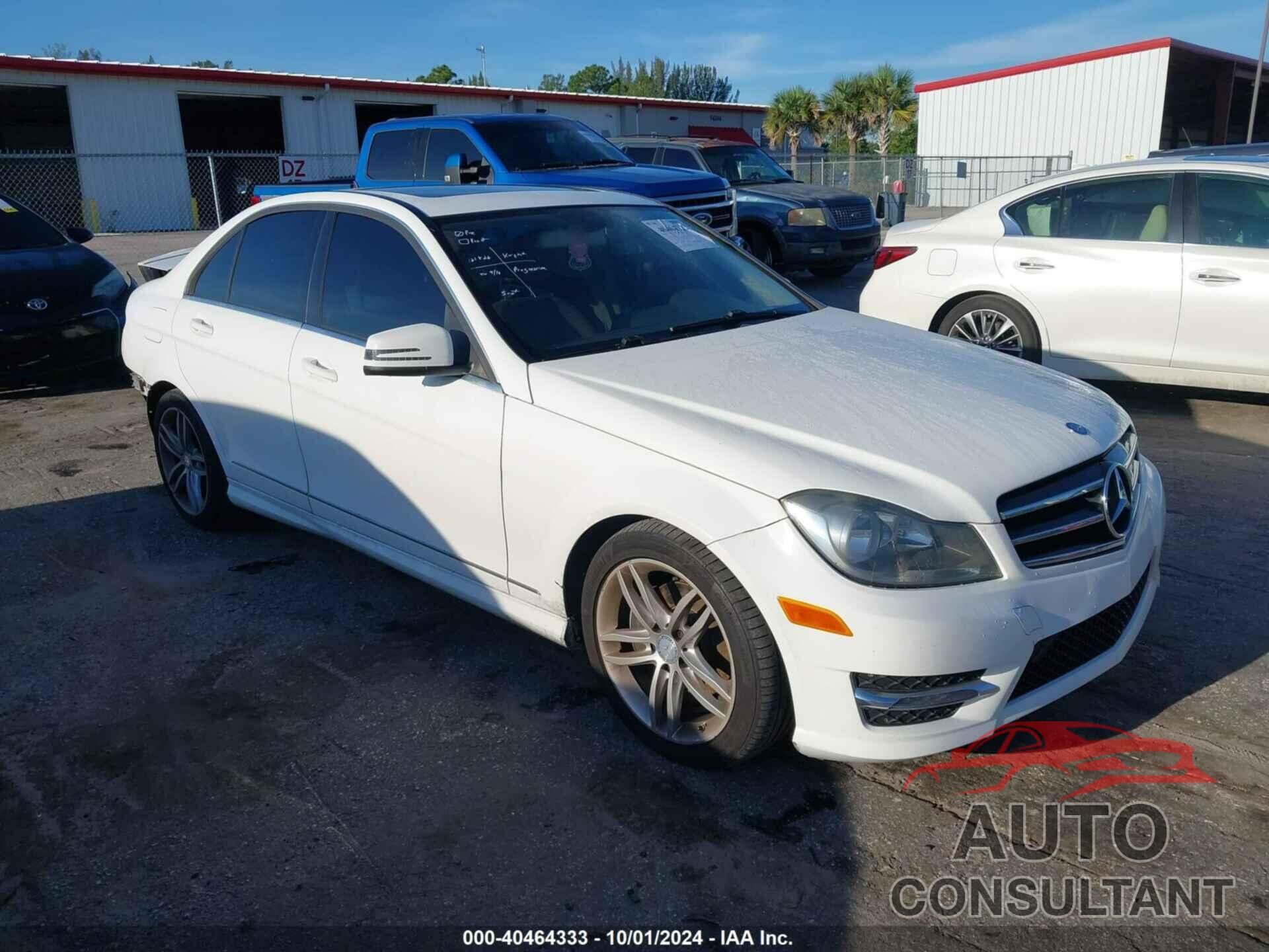 MERCEDES-BENZ C 250 2014 - WDDGF4HB8EA948597