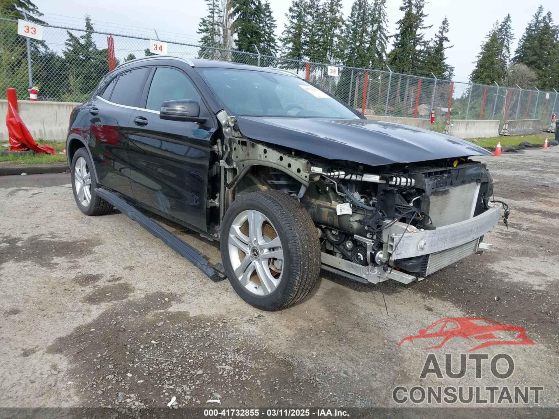 MERCEDES-BENZ GLA 250 2020 - W1NTG4GB1LU031304