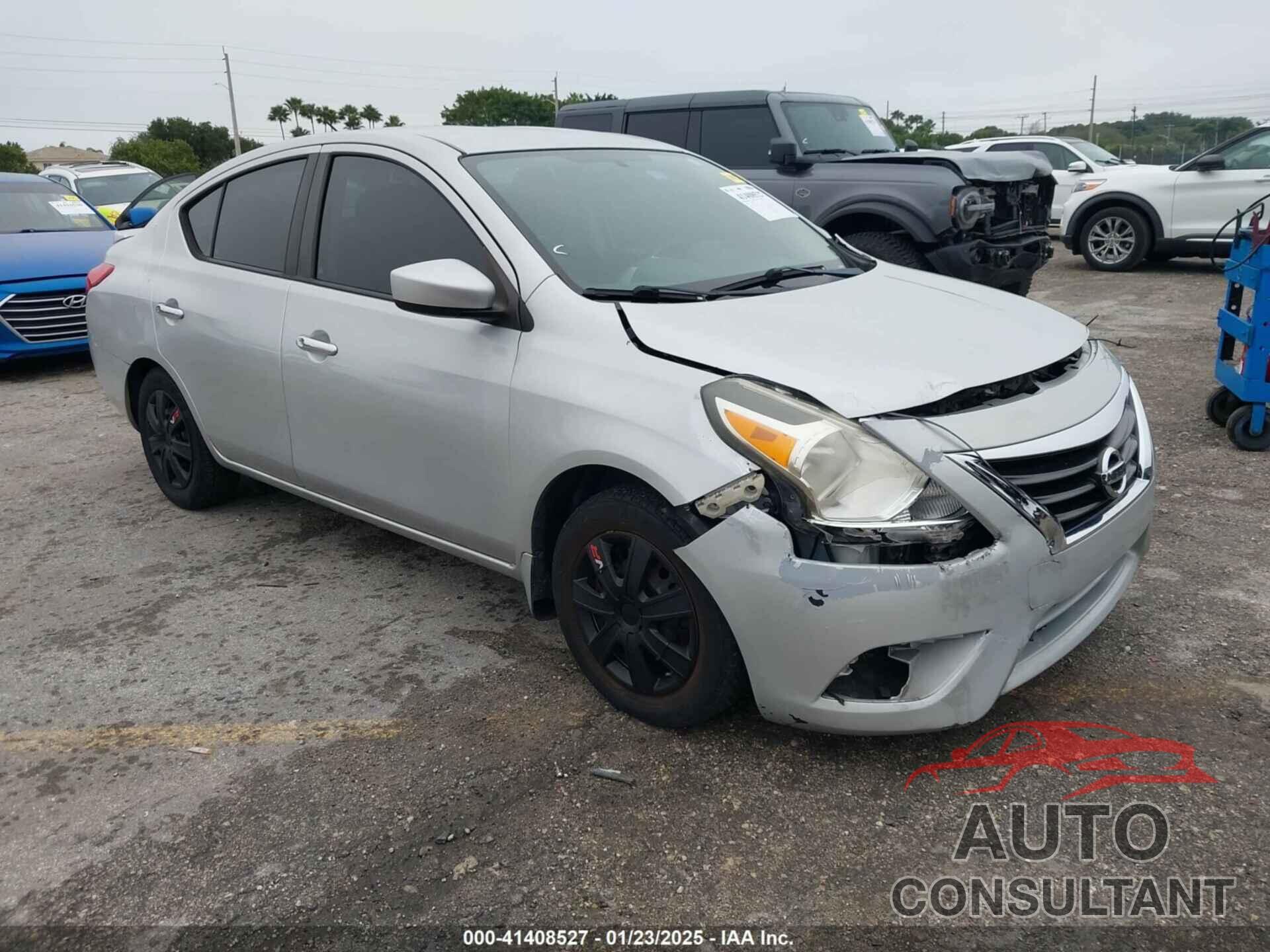 NISSAN VERSA 2015 - 3N1CN7AP3FL819263