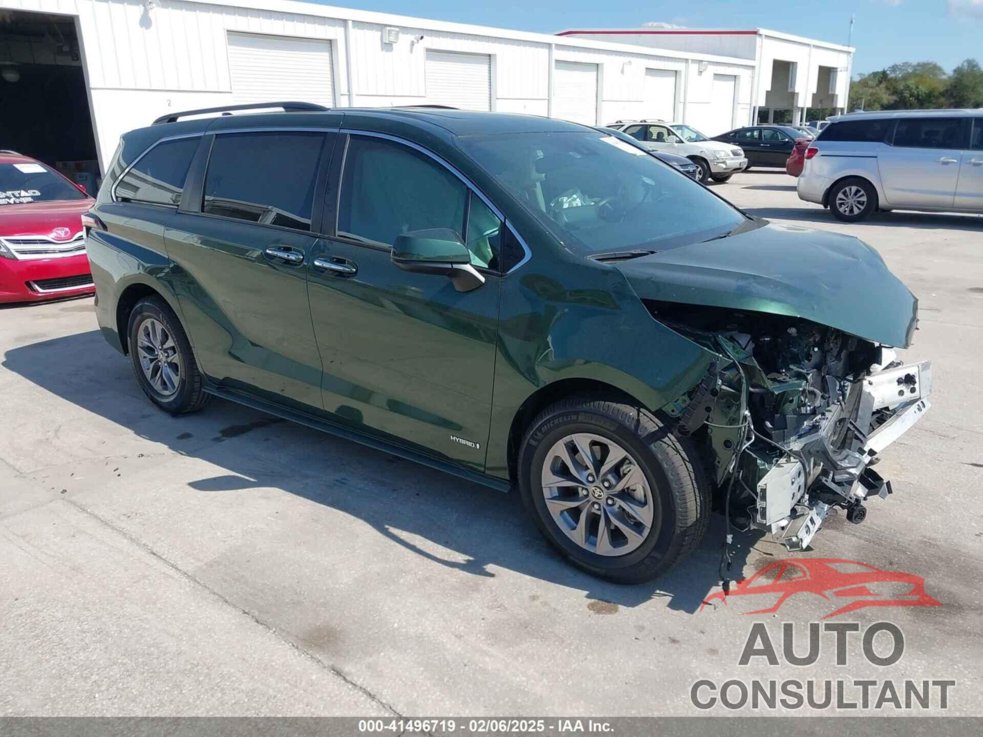 TOYOTA SIENNA 2021 - 5TDYRKEC9MS062975