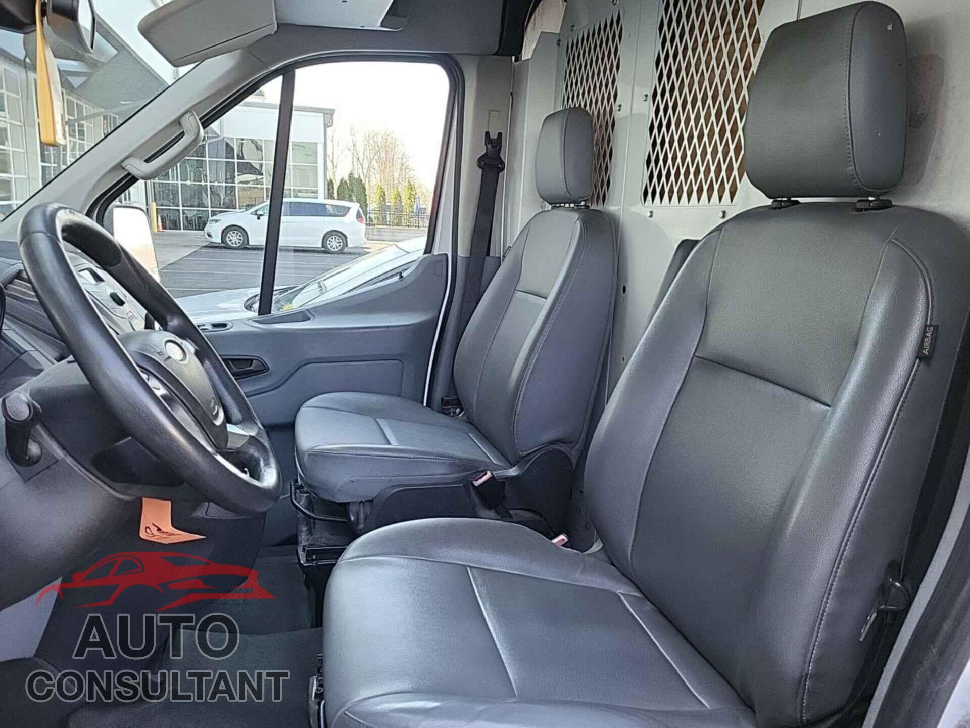FORD TRANSIT-150 2018 - 1FTYE1CM9JKA08192