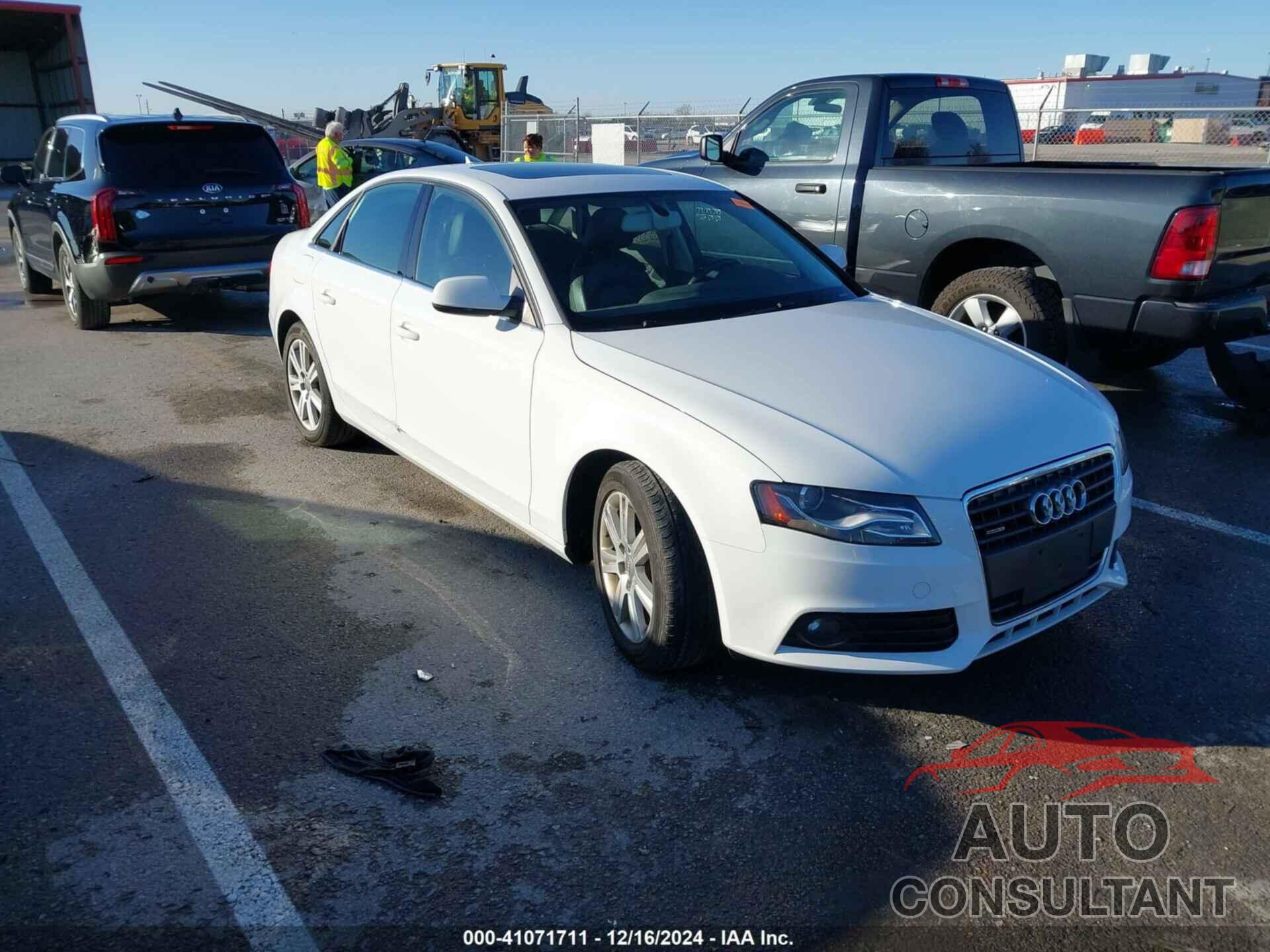 AUDI A4 2012 - WAUBFAFL0CN006786