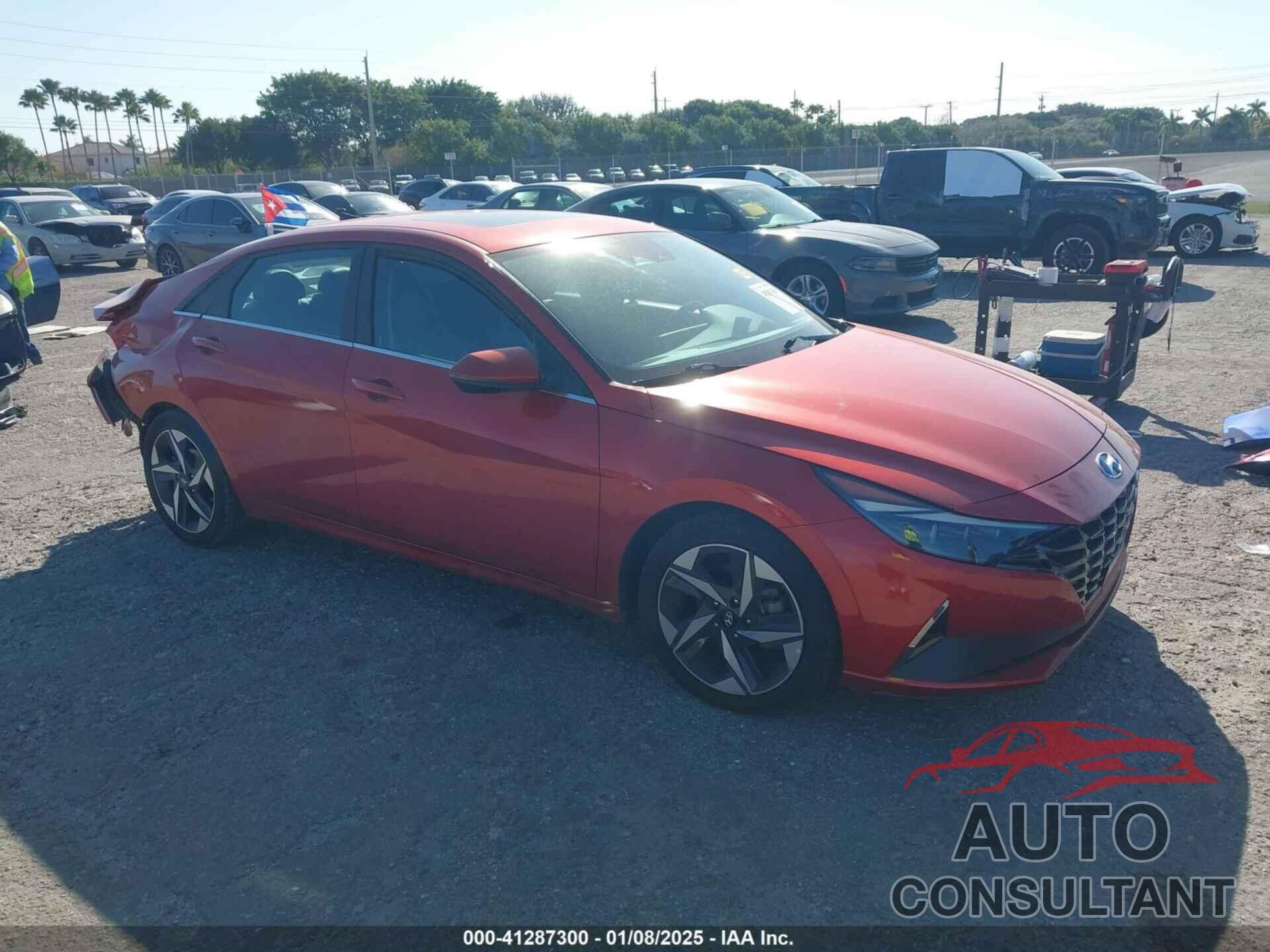 HYUNDAI ELANTRA 2022 - KMHLP4AG7NU255199