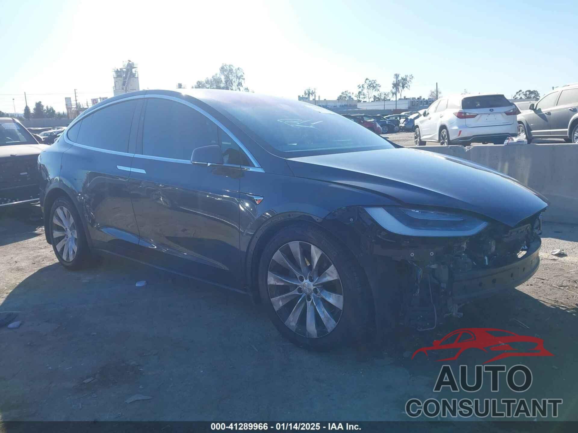 TESLA MODEL X 2020 - 5YJXCBE20LF239761