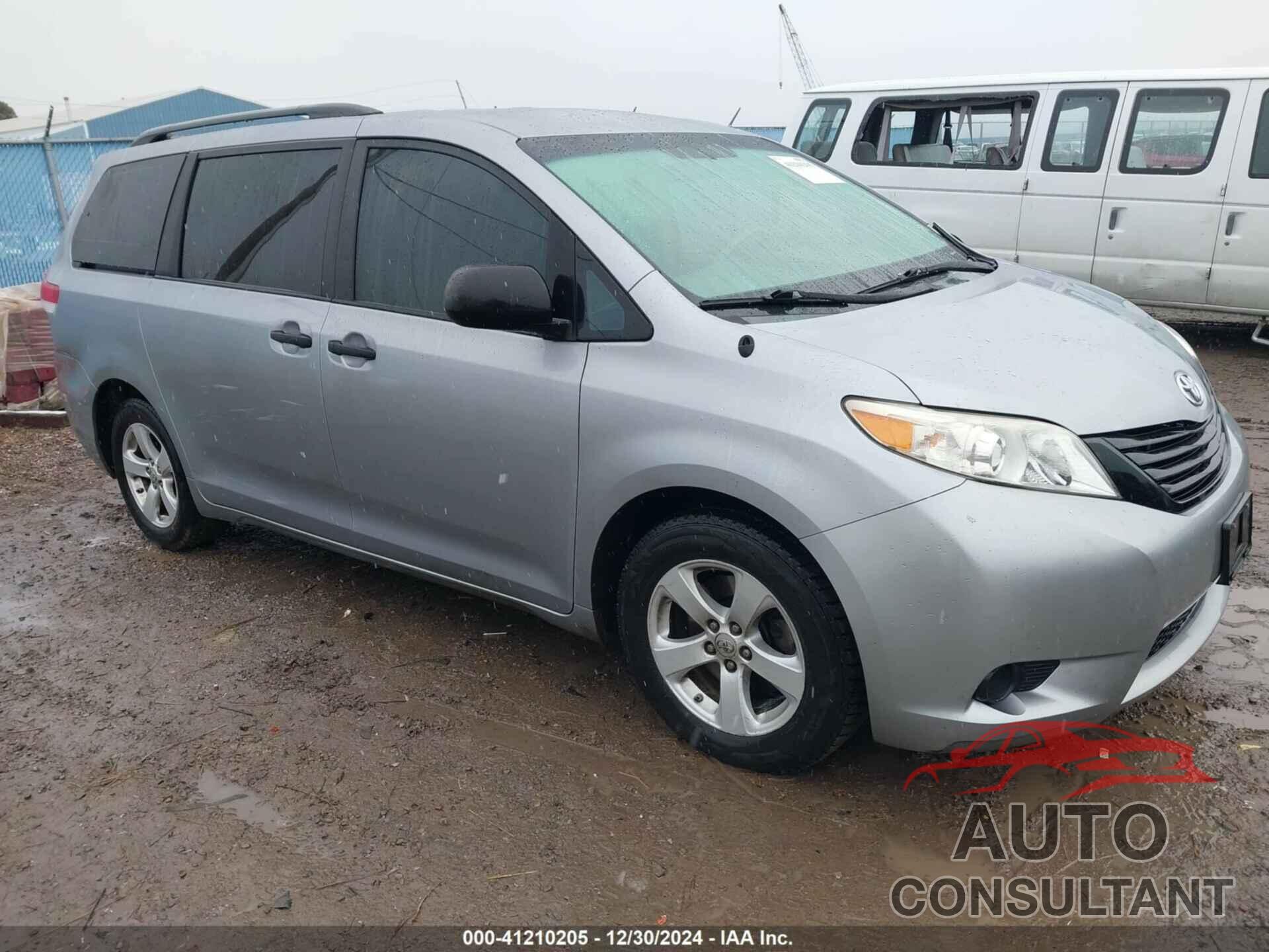 TOYOTA SIENNA 2011 - 5TDZK3DC1BS169905