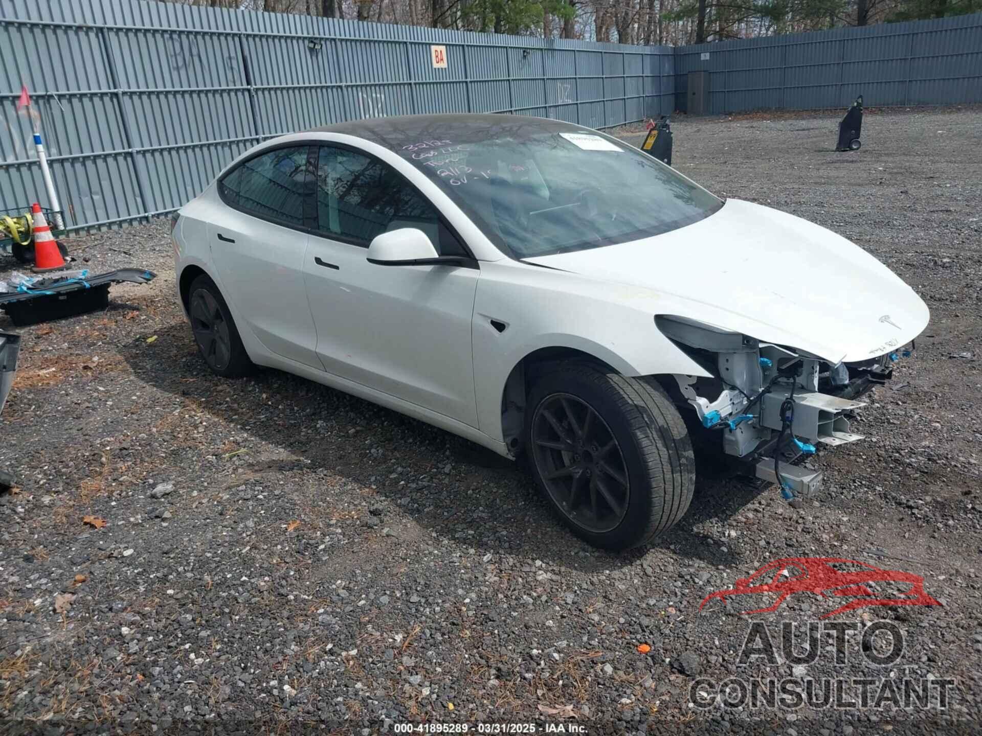 TESLA MODEL 3 2022 - 5YJ3E1EA4NF307038