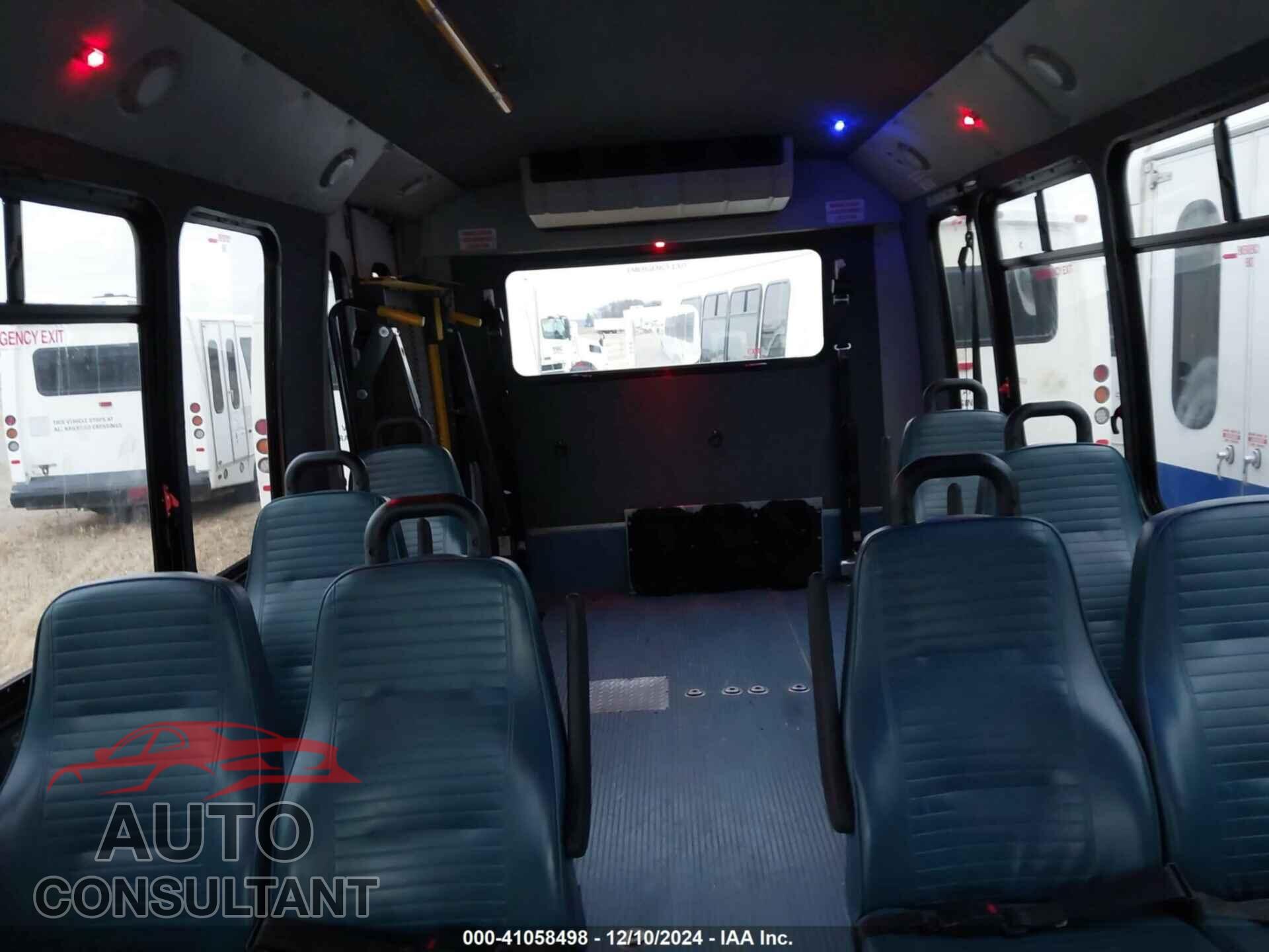 FORD E-450 CUTAWAY 2017 - 1FDFE4FSXHDC33606