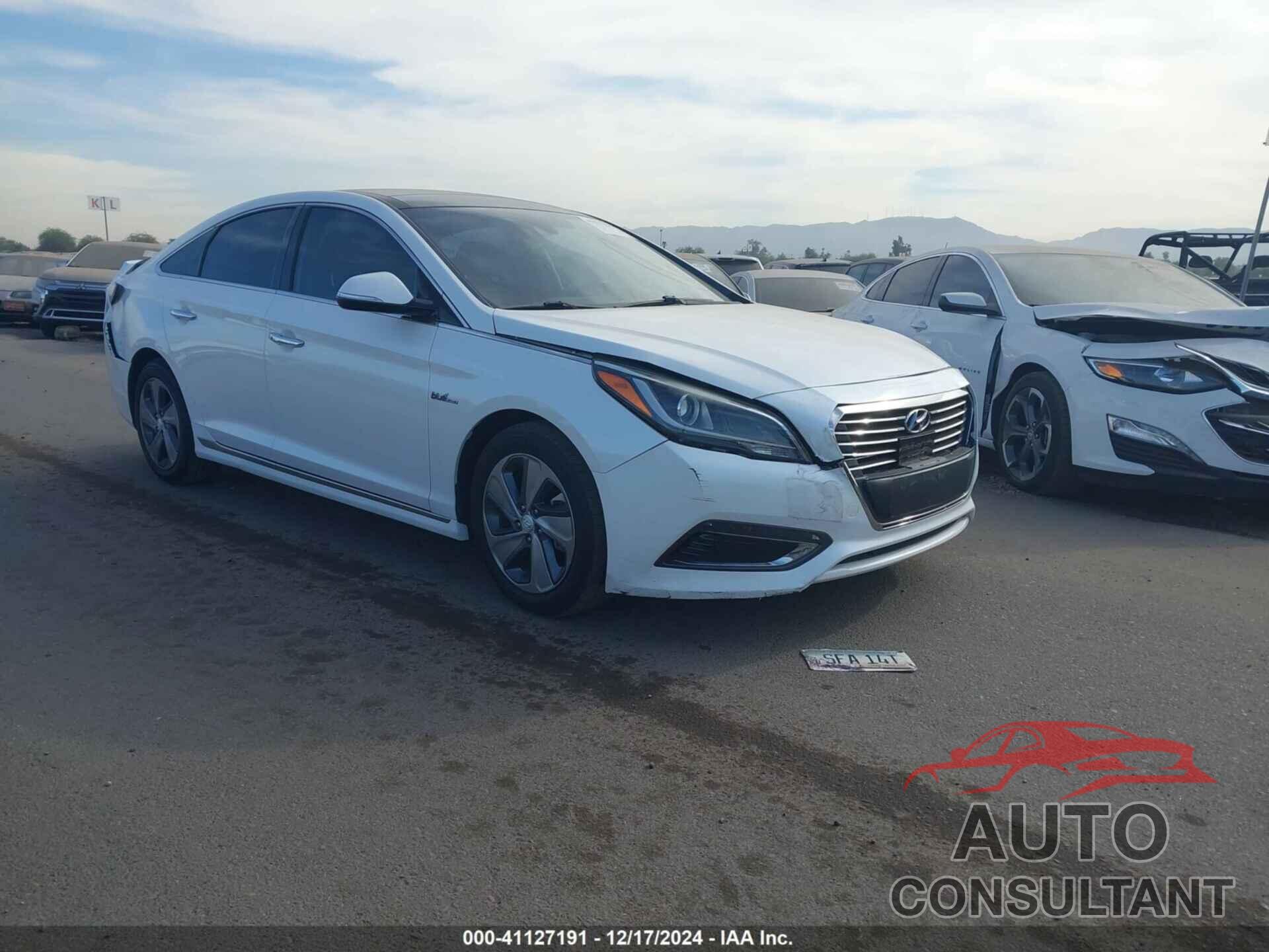 HYUNDAI SONATA HYBRID 2017 - KMHE34L12HA047878