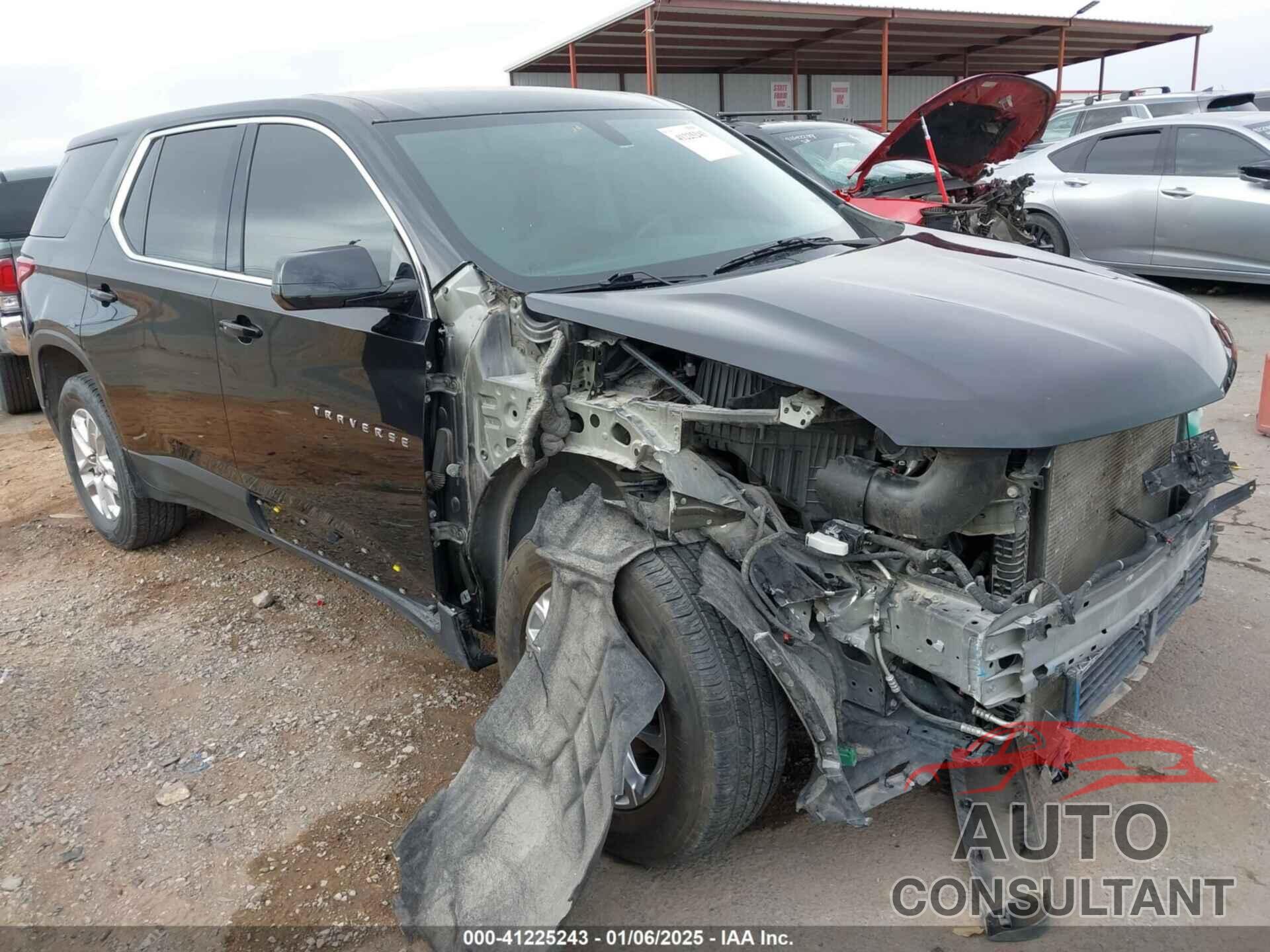CHEVROLET TRAVERSE 2019 - 1GNERFKW8KJ122044