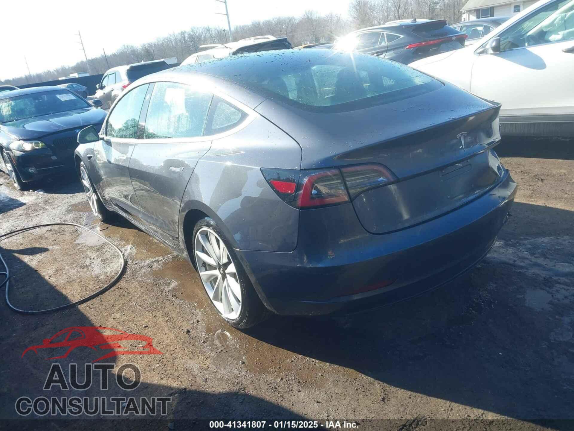 TESLA MODEL 3 2018 - 5YJ3E1EA9JF020031