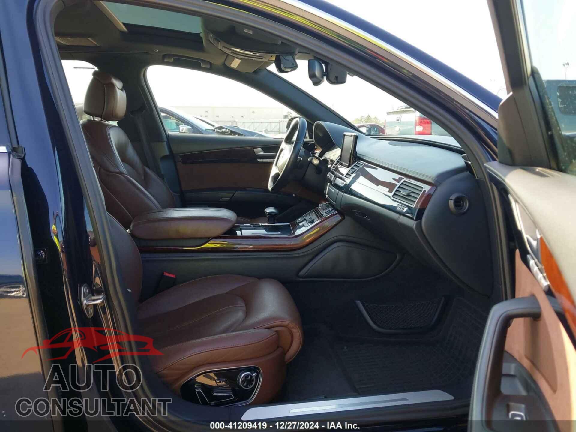 AUDI A8 L 2013 - WAUR2AFD3DN012893