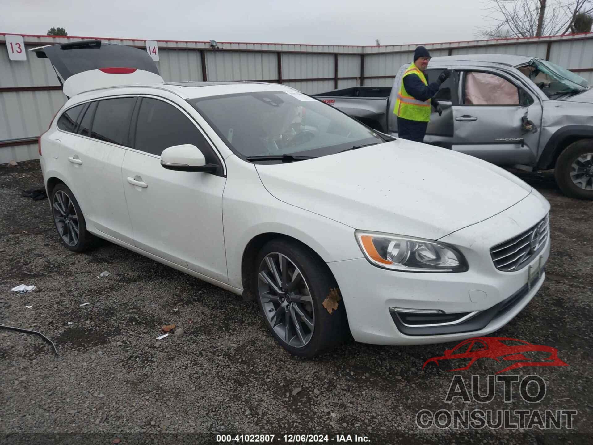 VOLVO V60 2015 - YV126MEB9F1192430