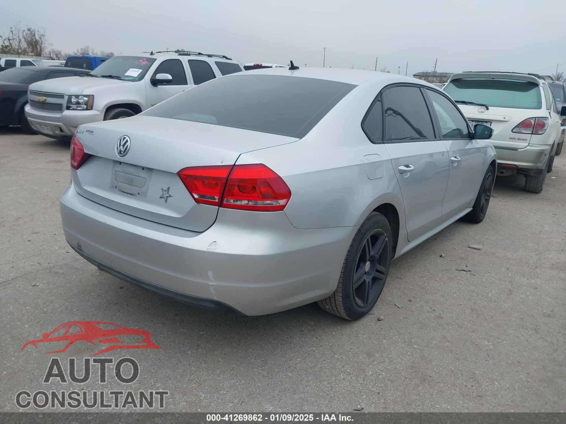 VOLKSWAGEN PASSAT 2014 - 1VWAP7A37EC005863