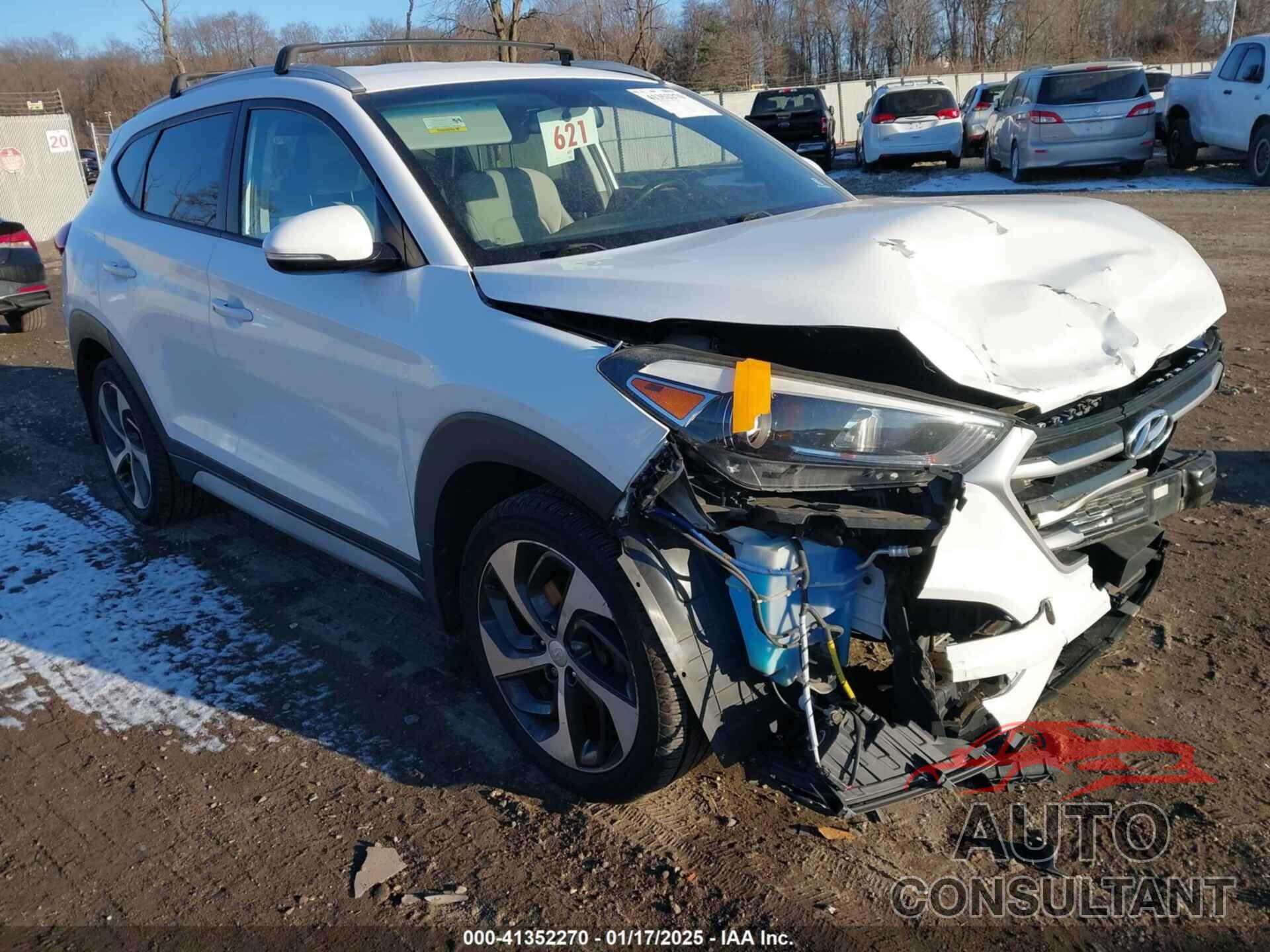 HYUNDAI TUCSON 2017 - KM8J3CA21HU532015
