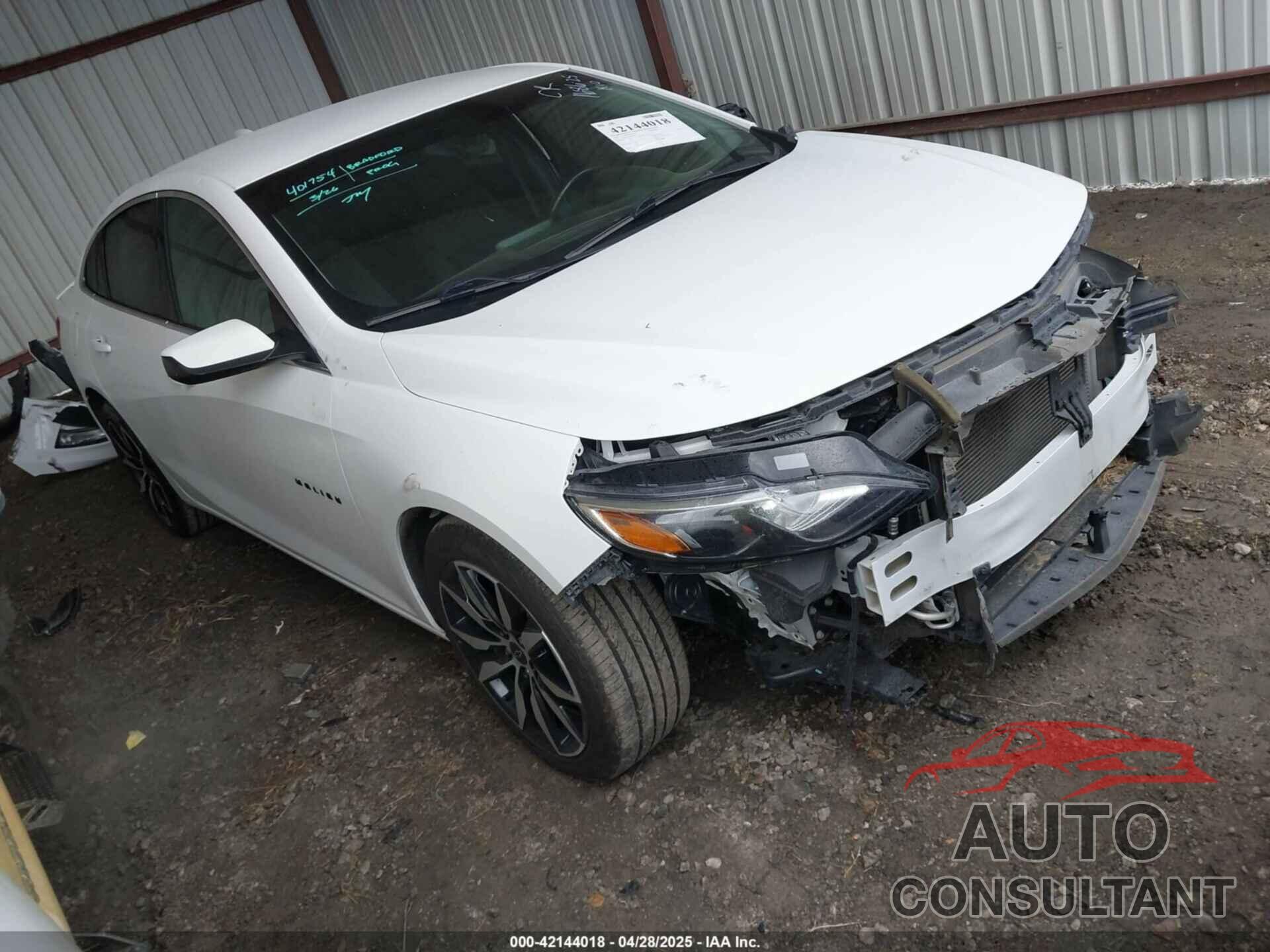 CHEVROLET MALIBU 2020 - 1G1ZG5ST9LF079203