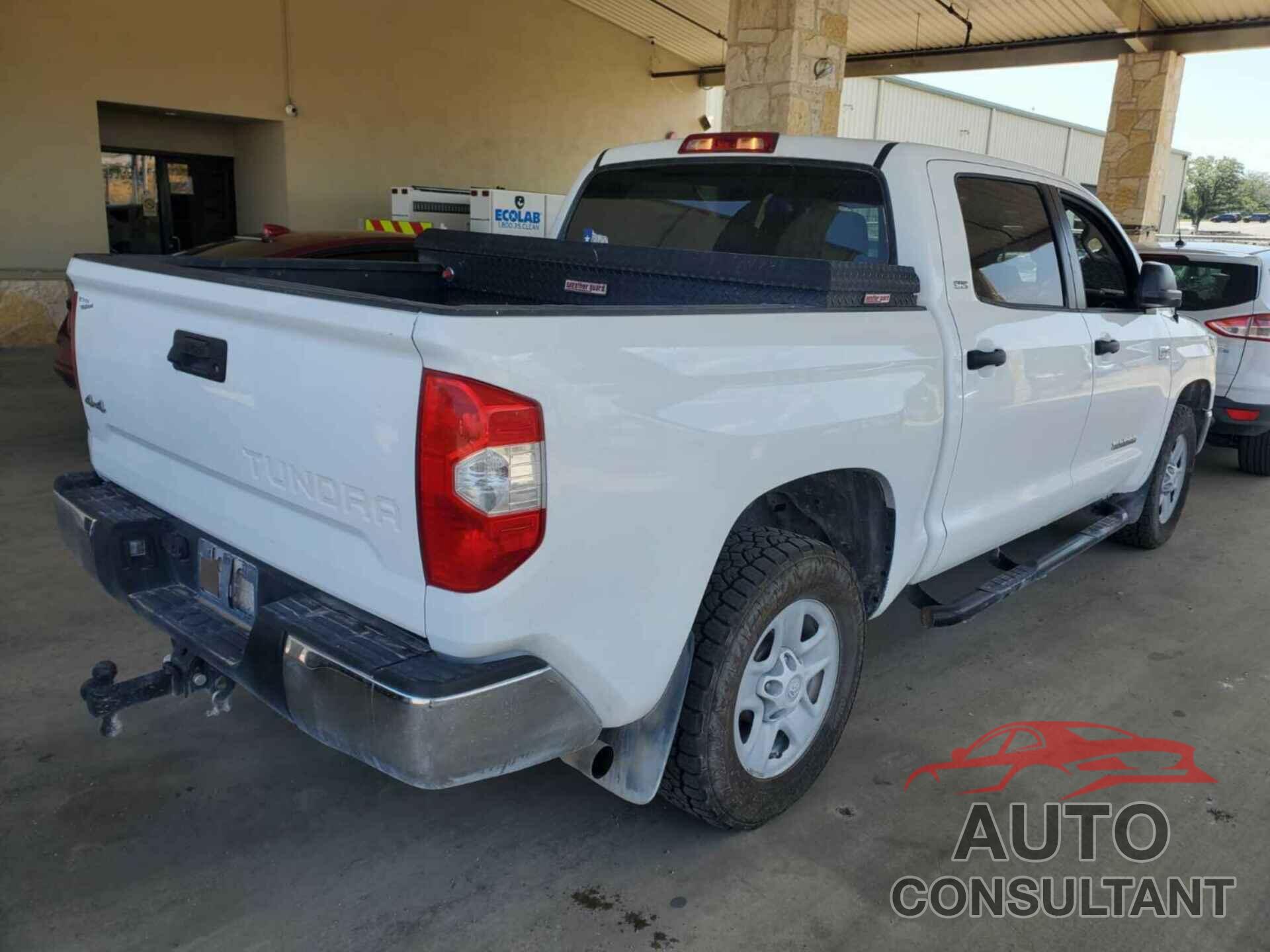 TOYOTA TUNDRA 2019 - 5TFDW5F13KX831919