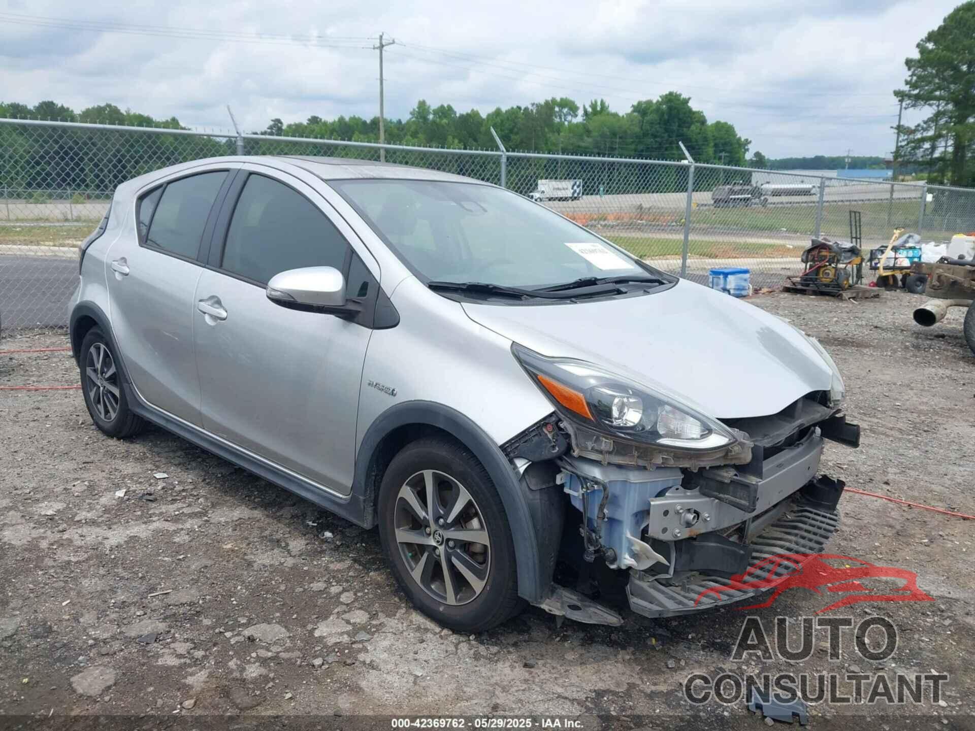 TOYOTA PRIUS C 2018 - JTDKDTB32J1600620