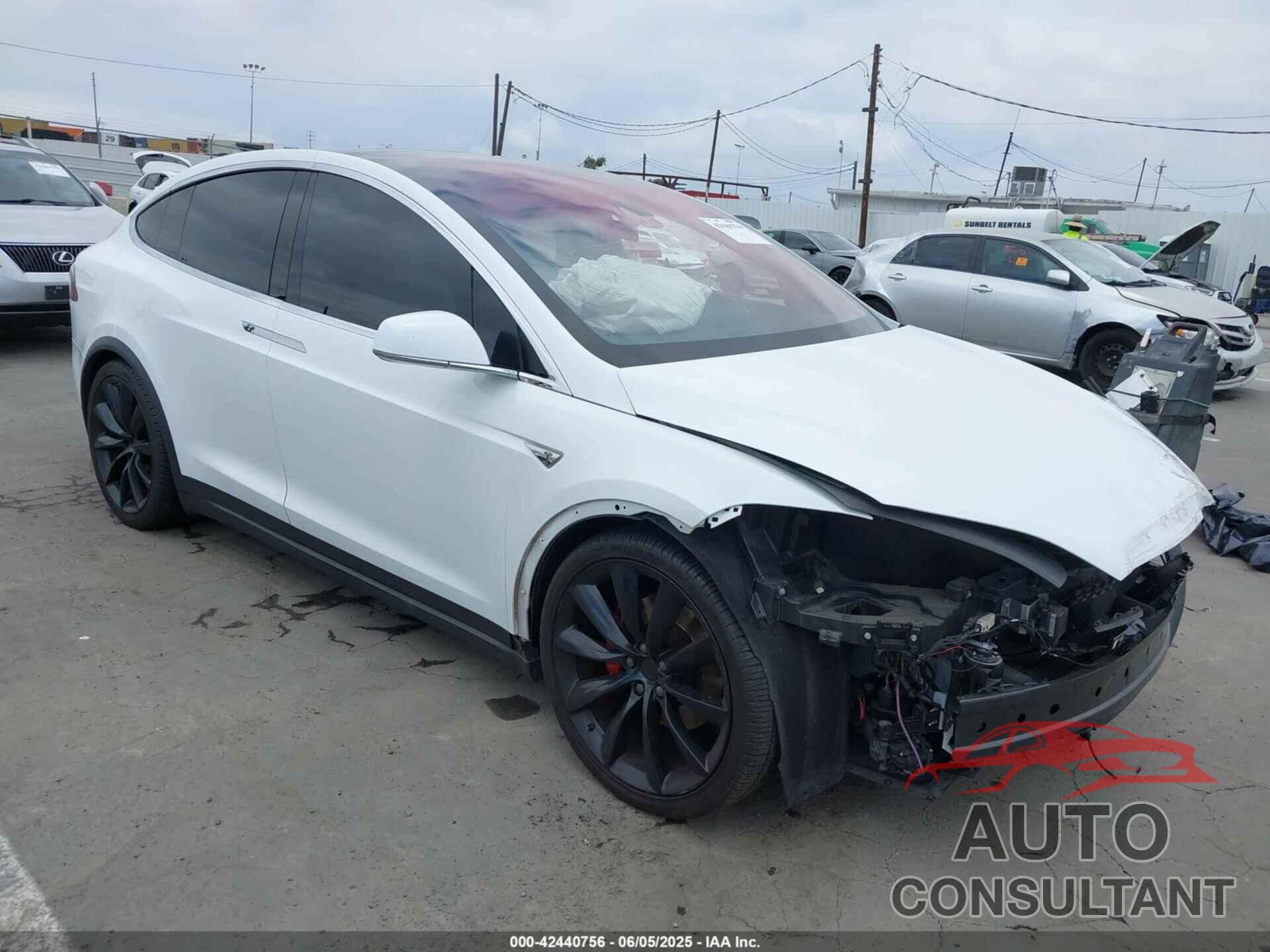 TESLA MODEL X 2016 - 5YJXCBE4XGF021916