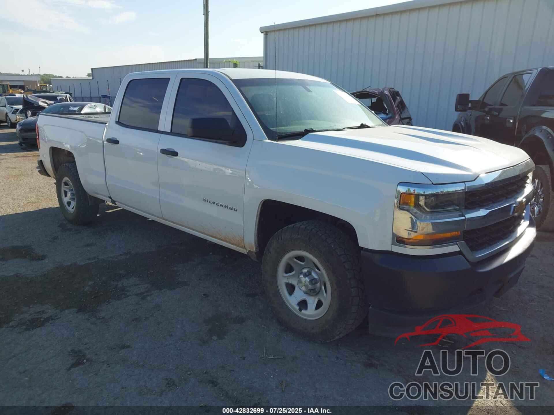 CHEVROLET SILVERADO 1500 2018 - 1GCUKNEC8JF222232
