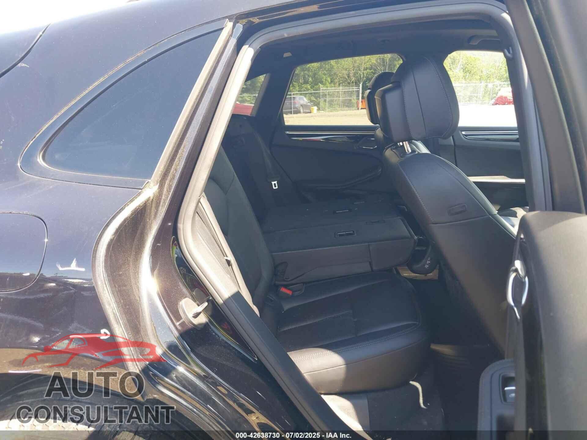 PORSCHE MACAN 2017 - WP1AB2A51HLB15803