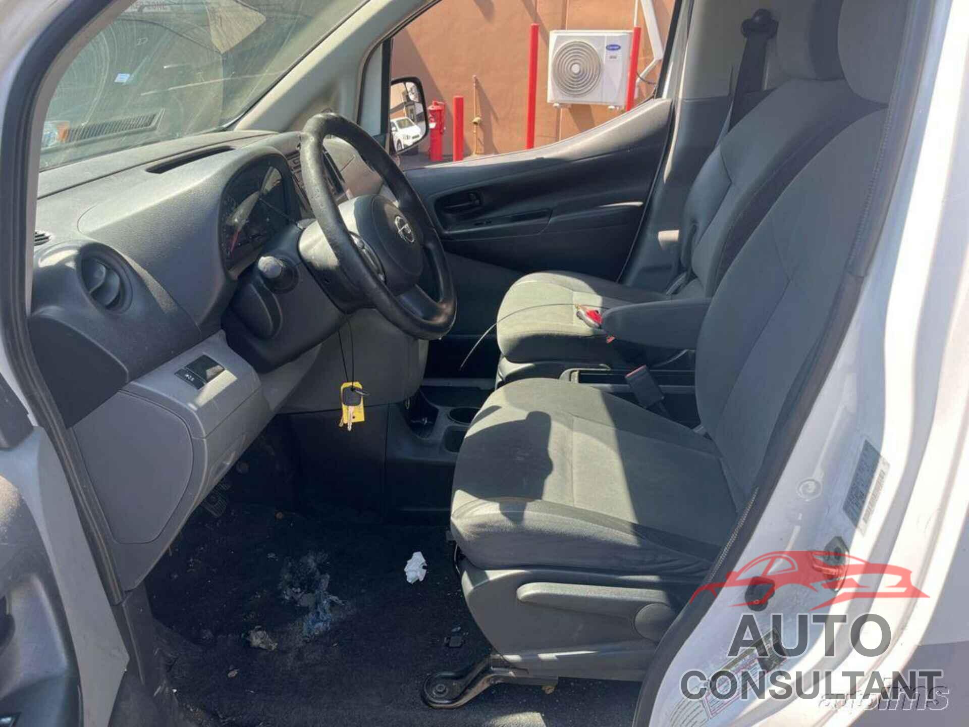 NISSAN NV200 2014 - 3N6CM0KN2EK690843