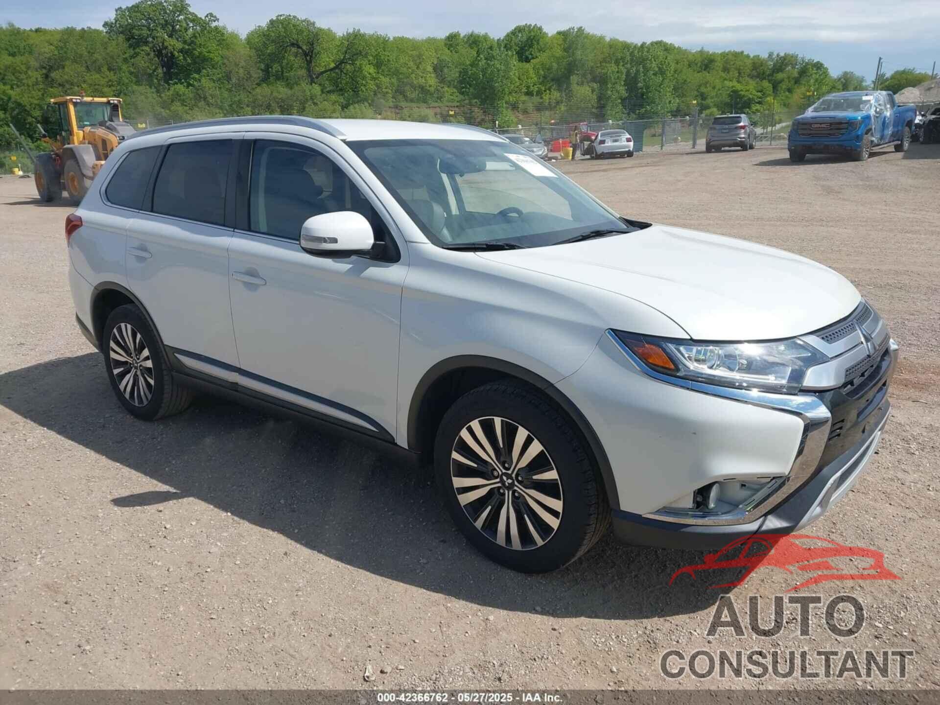 MITSUBISHI OUTLANDER 2019 - JA4AD3A3XKZ010420