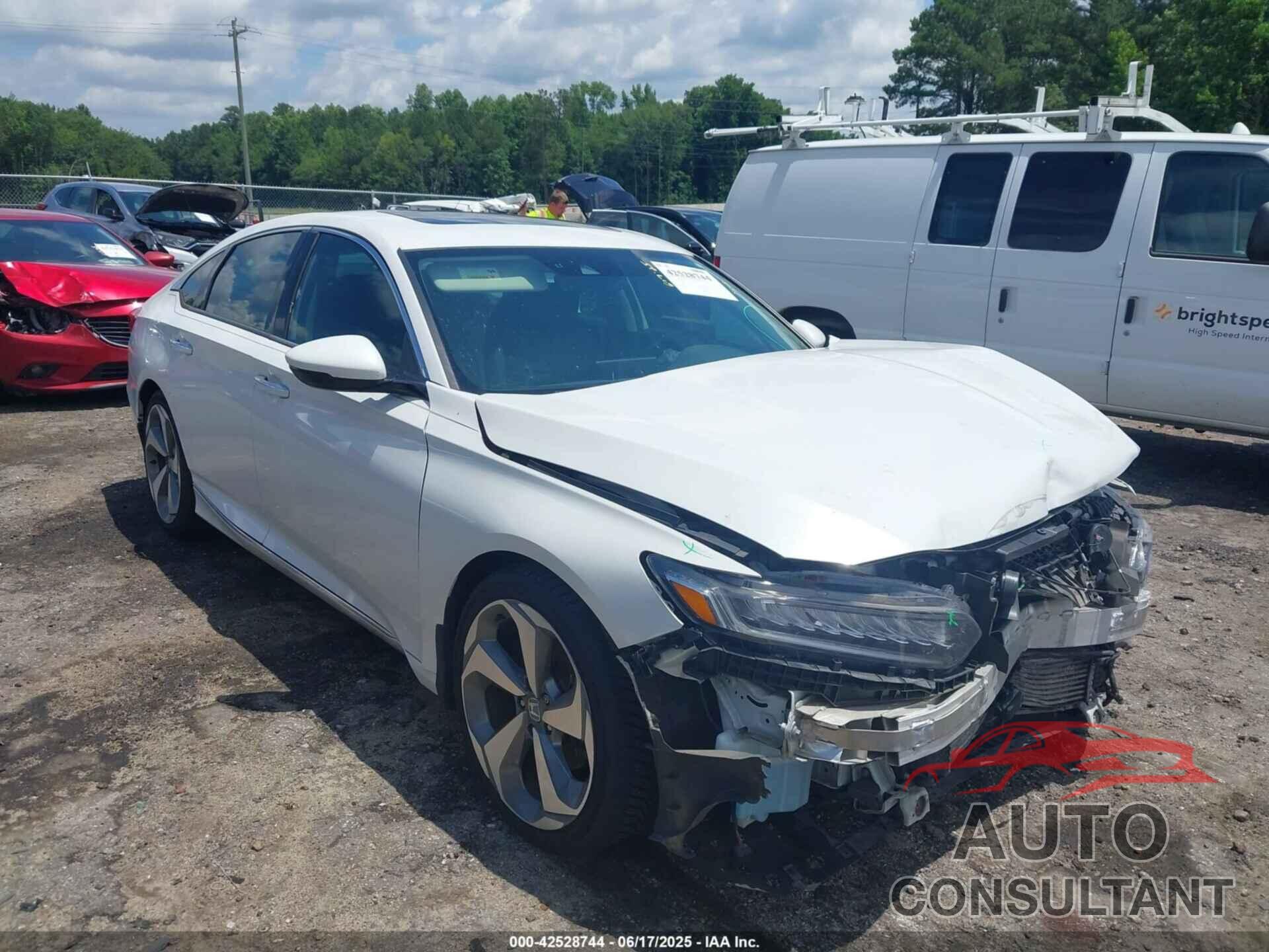 HONDA ACCORD 2019 - 1HGCV2F96KA015987