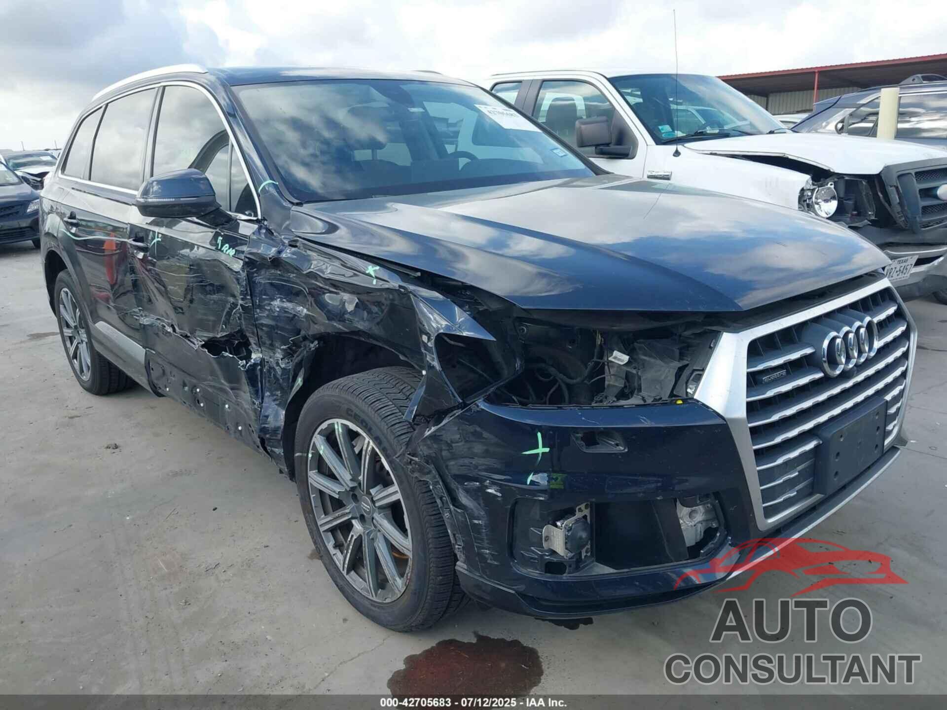 AUDI Q7 2018 - WA1VAAF75JD005163