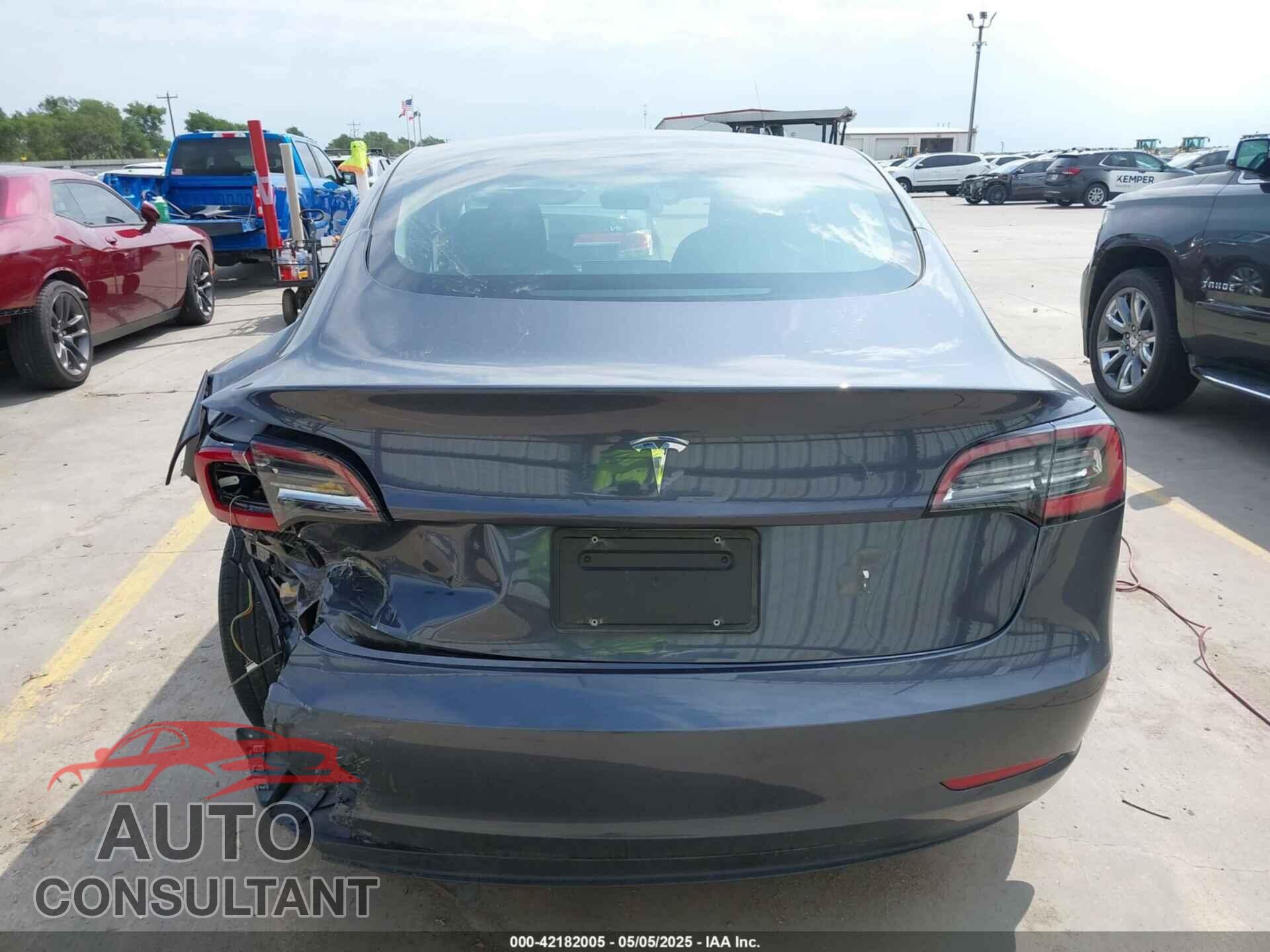 TESLA MODEL 3 2023 - 5YJ3E1EA8PF404553