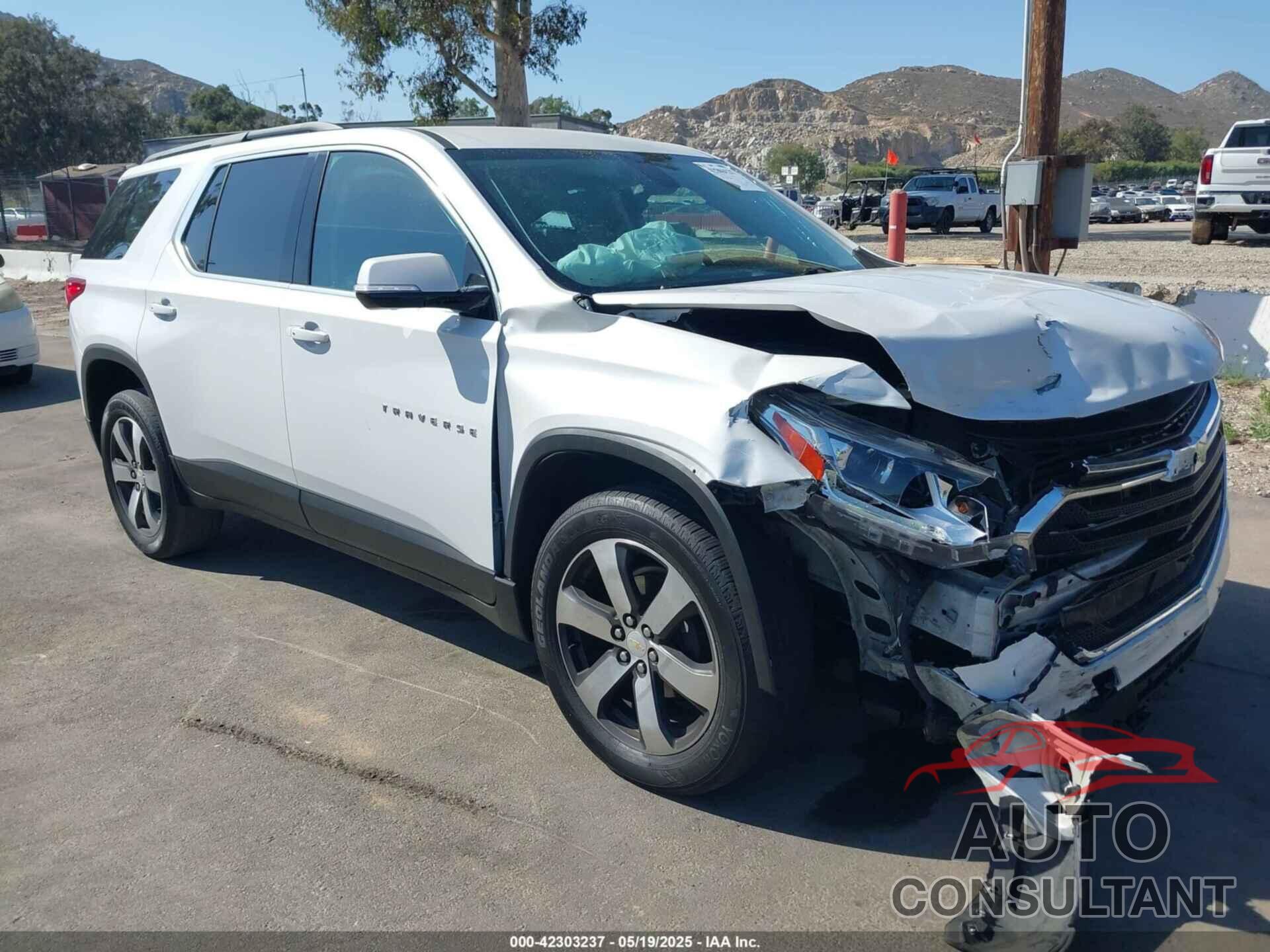 CHEVROLET TRAVERSE 2019 - 1GNERHKW5KJ190023
