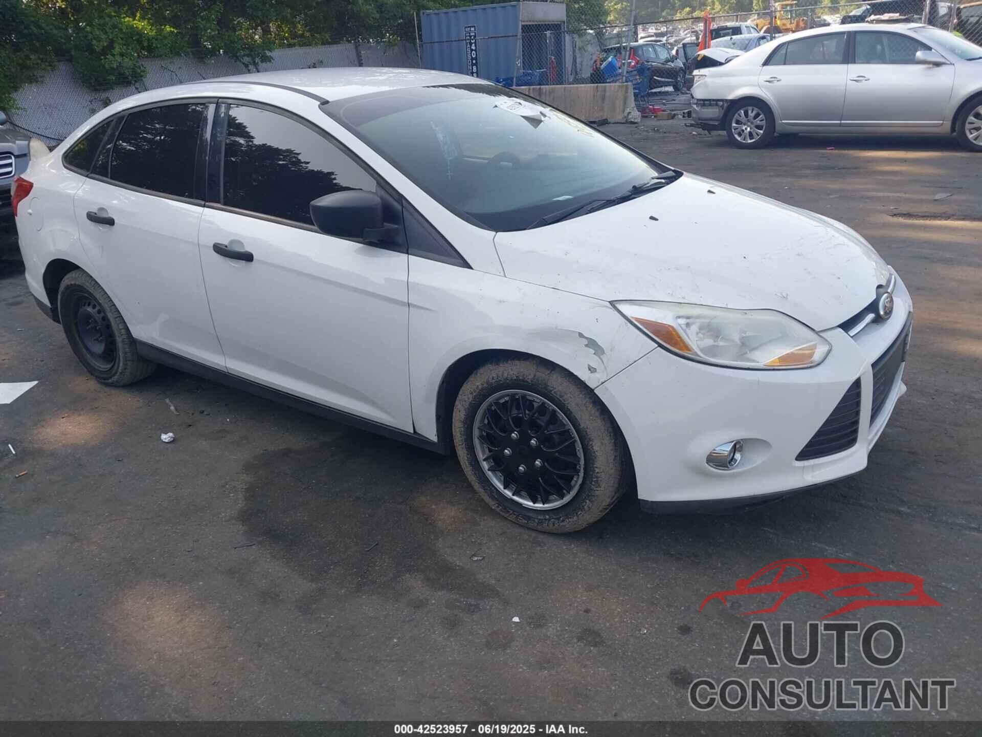 FORD FOCUS 2012 - 1FAHP3E28CL276235