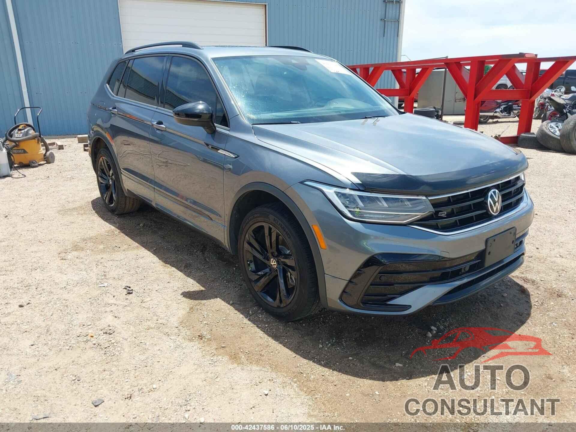 VOLKSWAGEN TIGUAN 2023 - 3VVCB7AX0PM128646