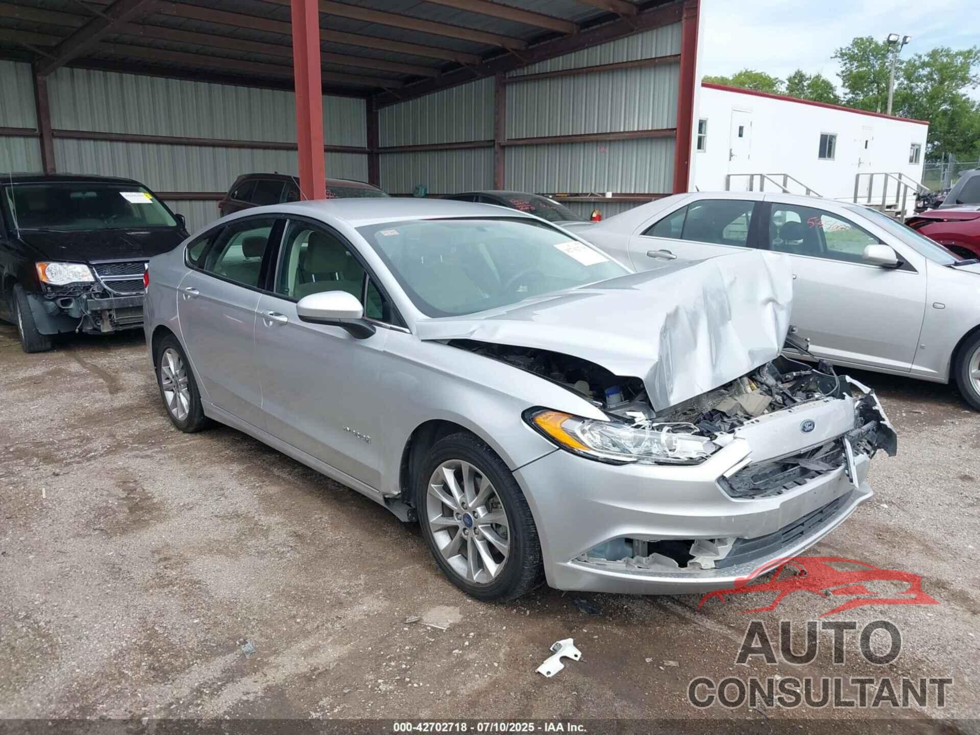 FORD FUSION HYBRID 2017 - 3FA6P0LU8HR237826
