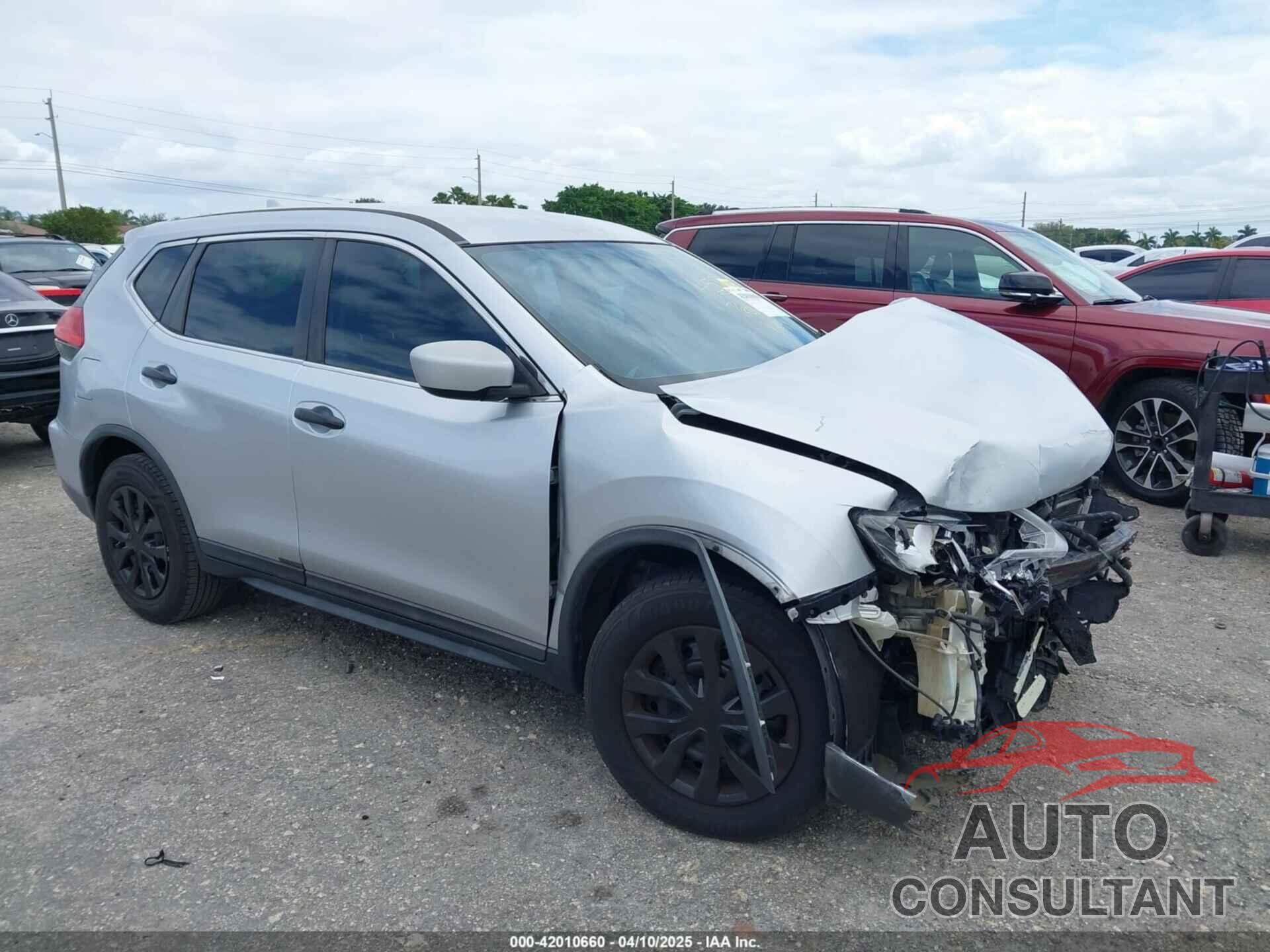 NISSAN ROGUE 2017 - KNMAT2MT1HP561144