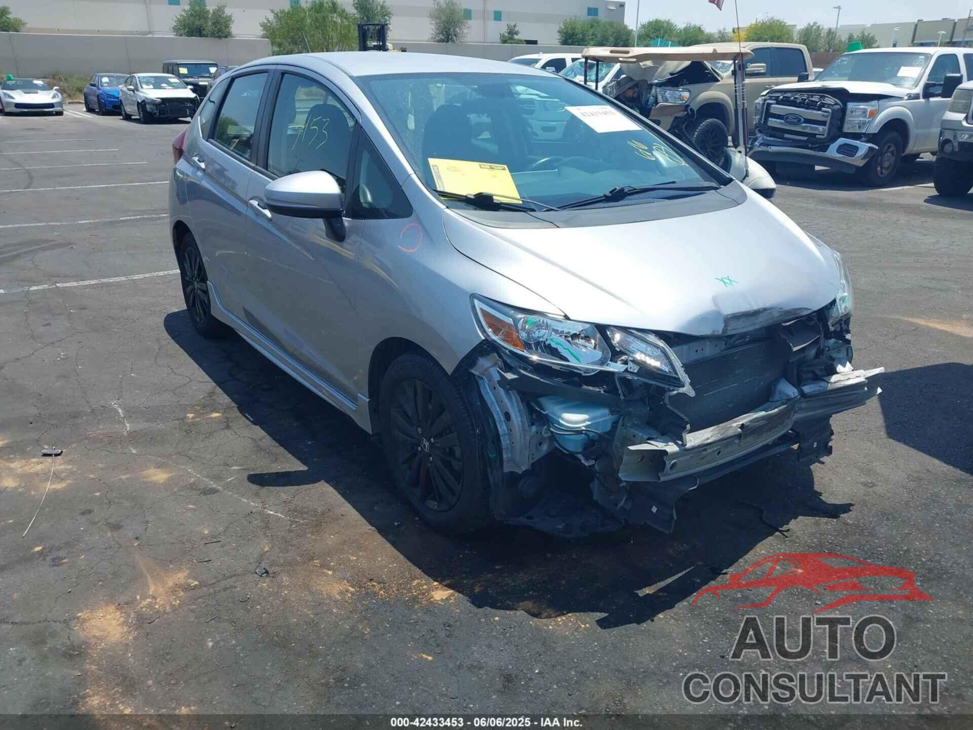 HONDA FIT 2018 - 3HGGK5G65JM716084
