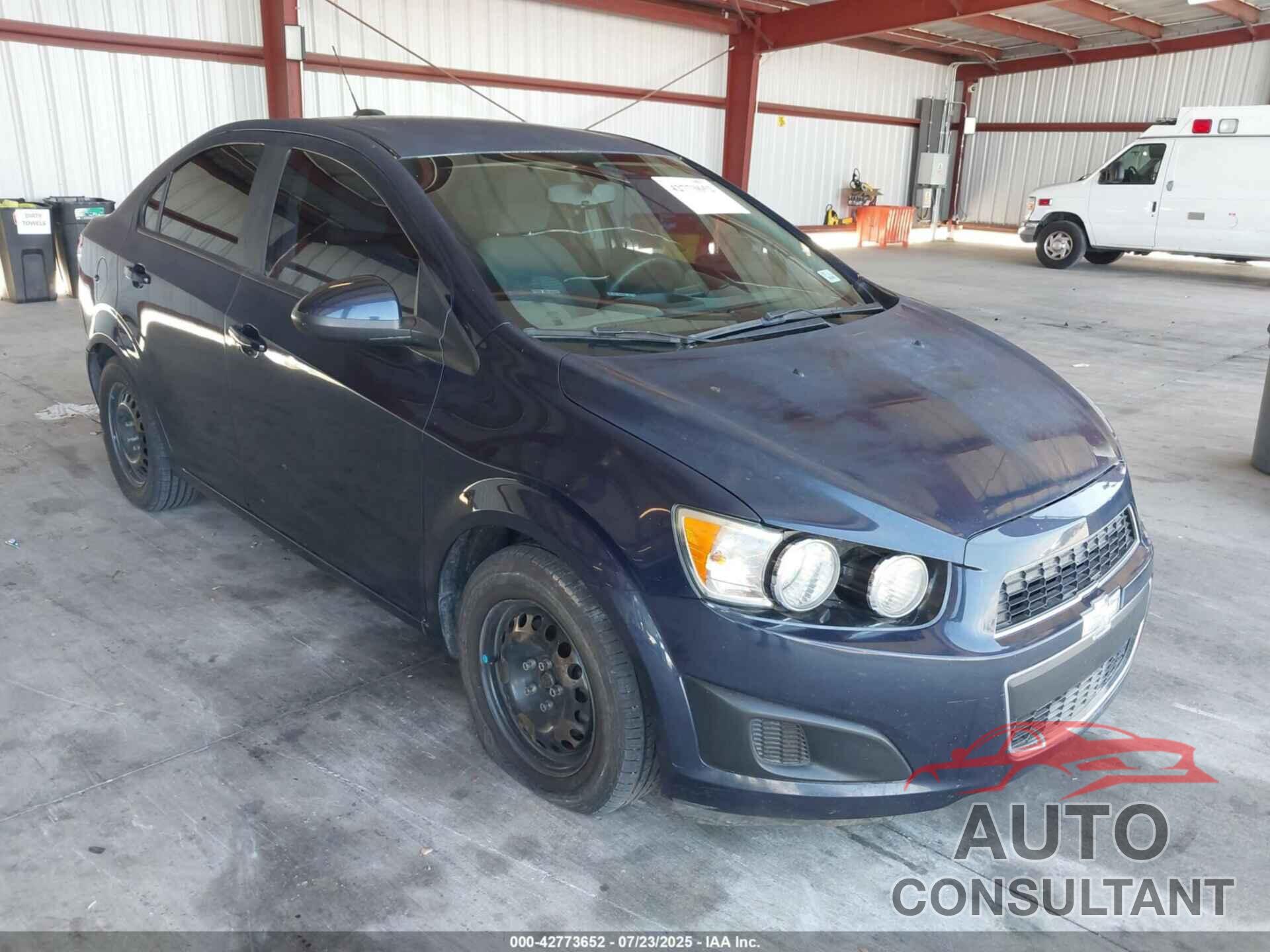 CHEVROLET SONIC 2015 - 1G1JA5SH1F4218234