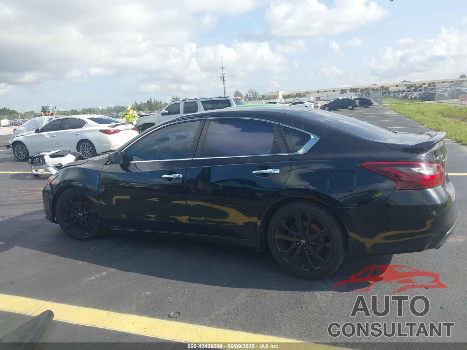 NISSAN ALTIMA 2017 - 1N4AL3APXHC256767