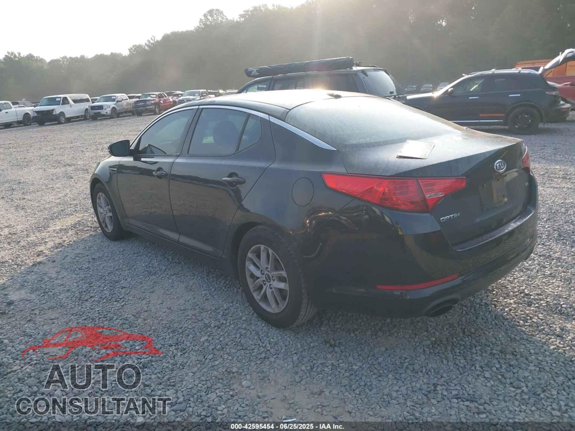 KIA OPTIMA 2011 - KNAGM4A78B5079071
