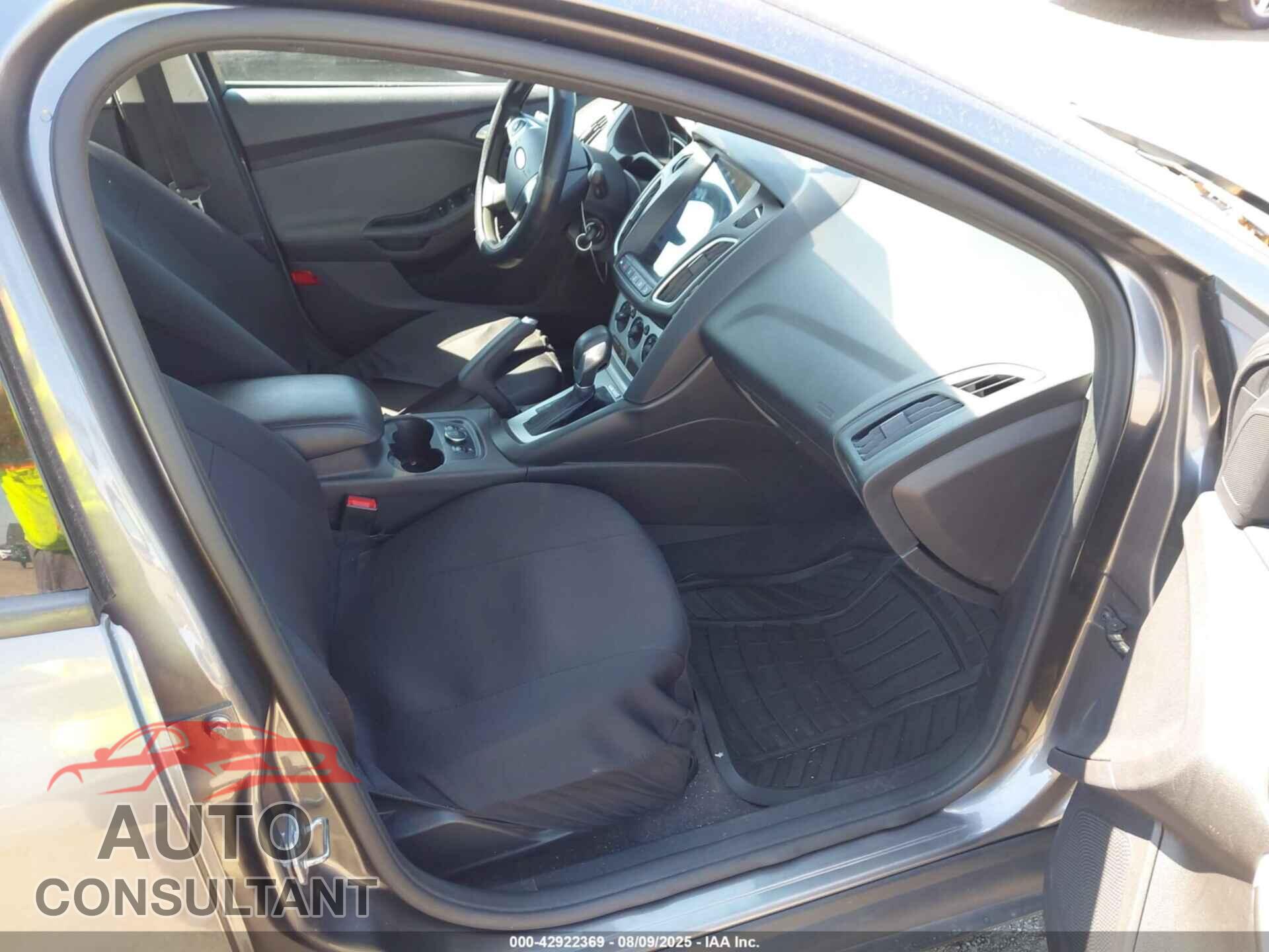 FORD FOCUS 2014 - 1FADP3F22EL424136