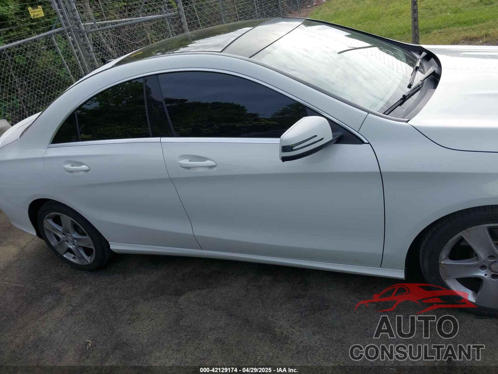 MERCEDES-BENZ CLA 250 2016 - WDDSJ4EB4GN338592
