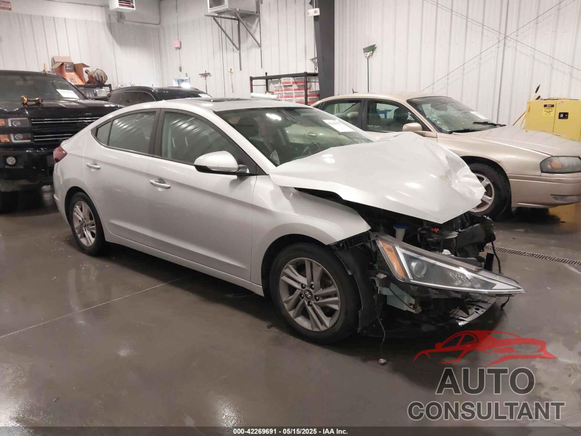 HYUNDAI ELANTRA 2019 - 5NPD84LF2KH421550