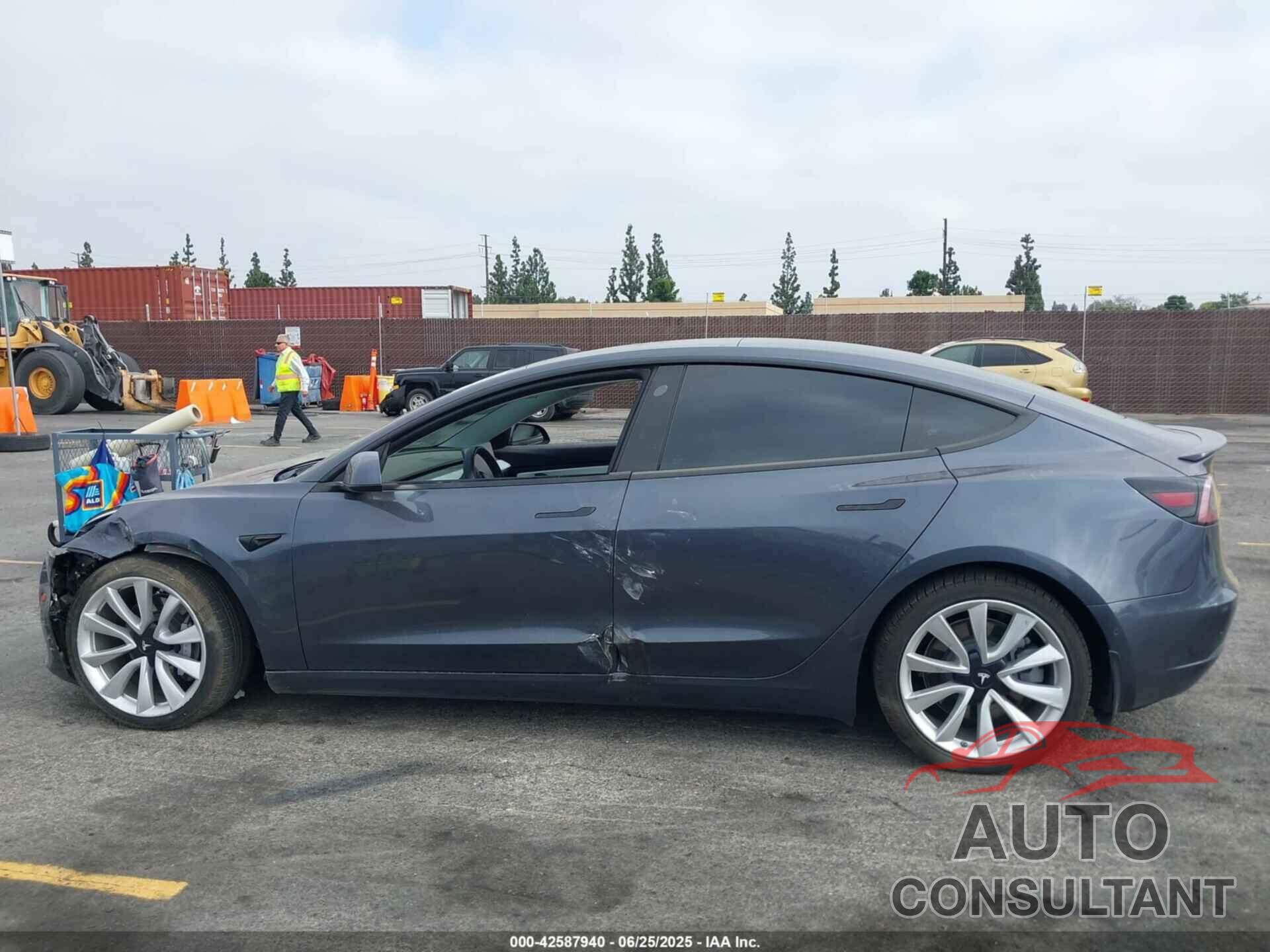 TESLA MODEL 3 2018 - 5YJ3E1EB9JF147810