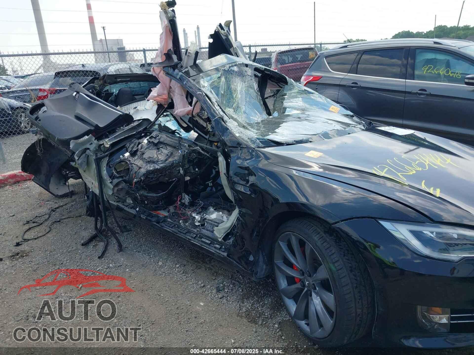 TESLA MODEL S 2016 - 5YJSA1E41GF143185