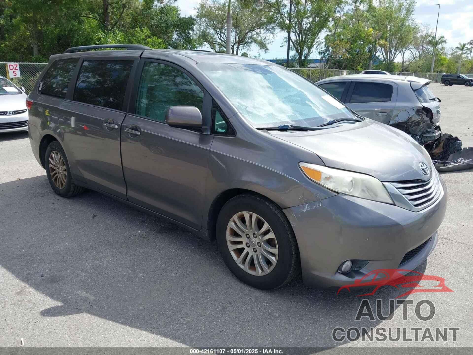 TOYOTA SIENNA 2015 - 5TDYK3DC3FS556859