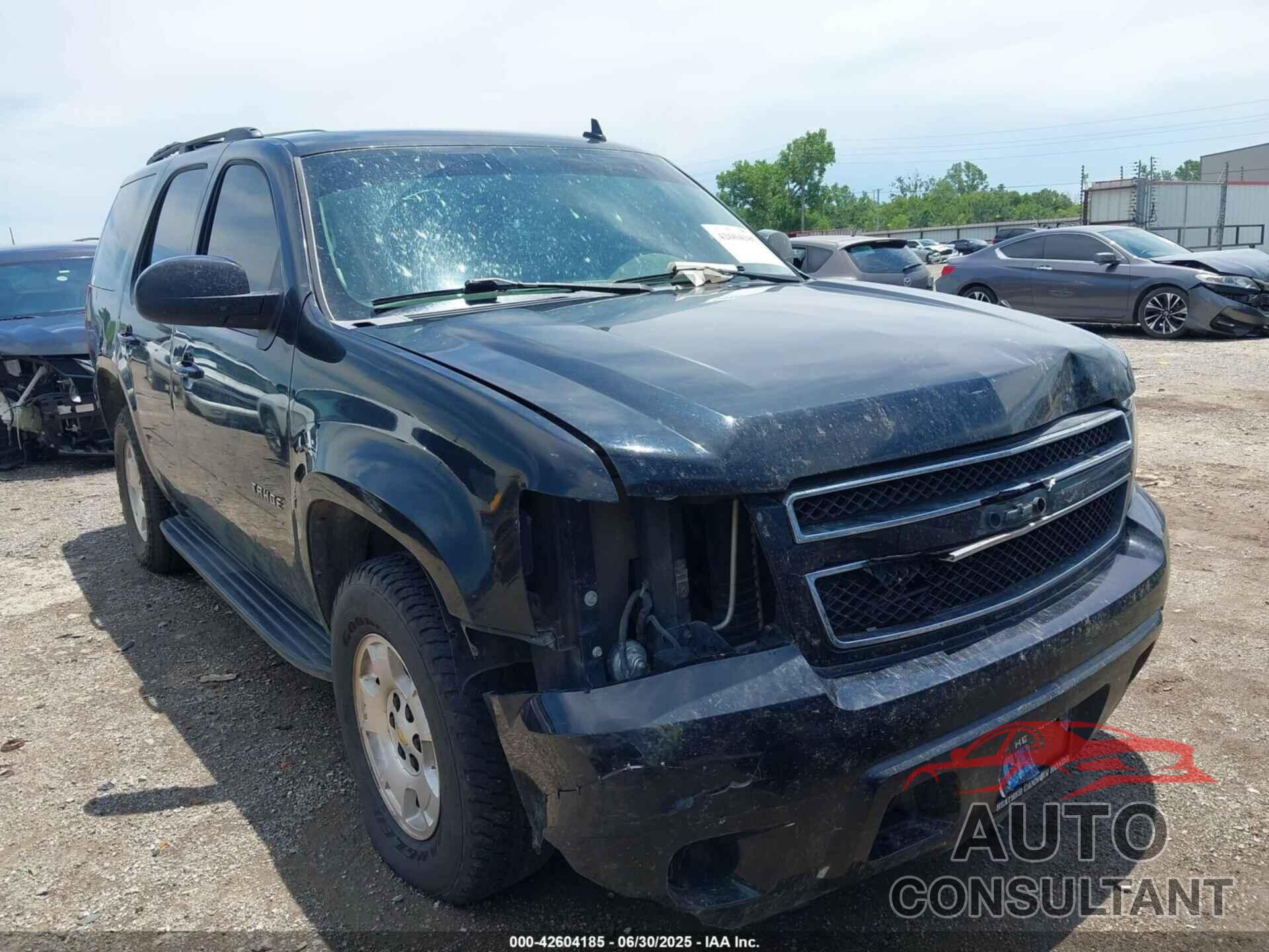 CHEVROLET TAHOE 2013 - 1GNSCAE01DR143918