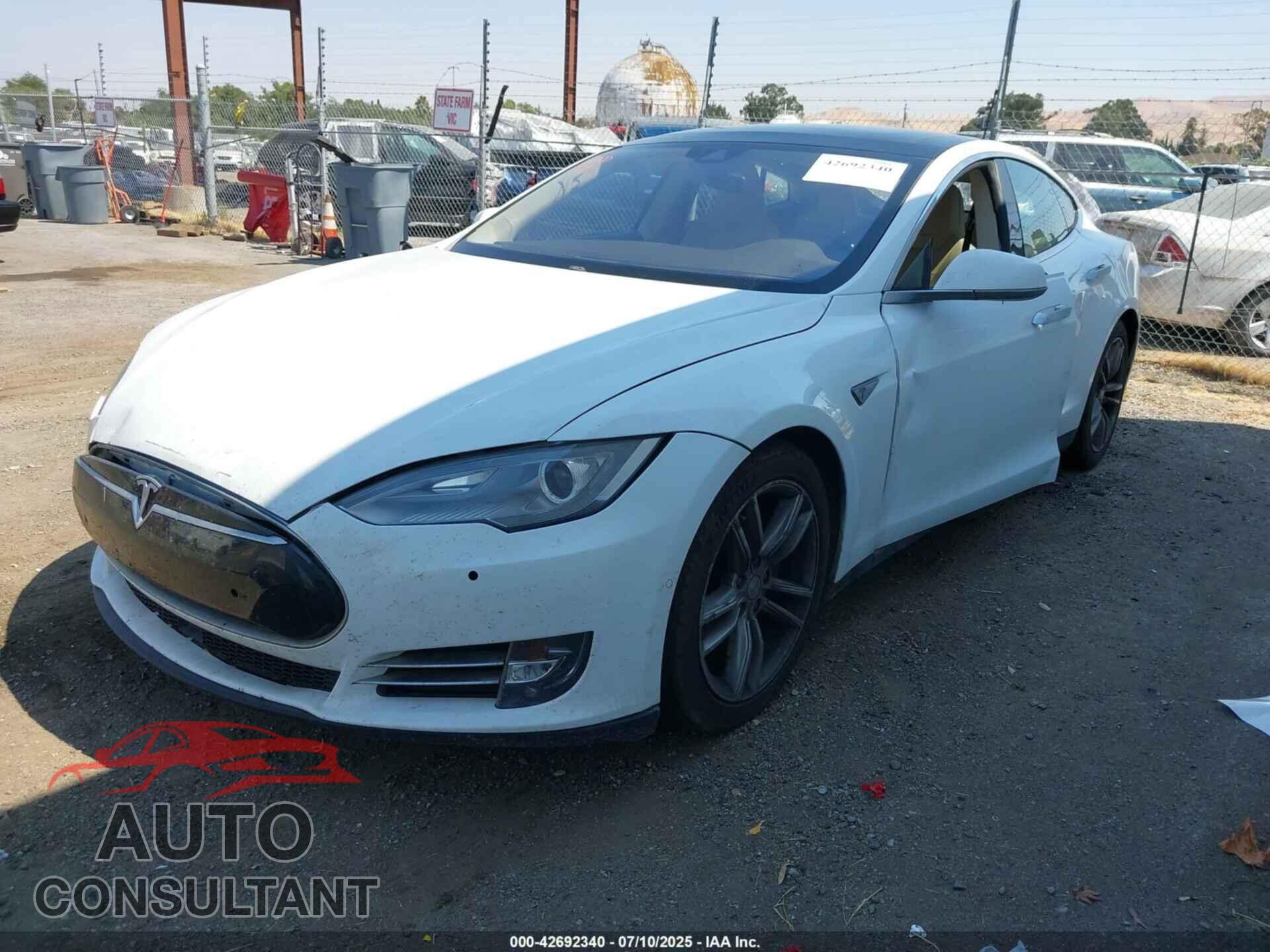 TESLA MODEL S 2015 - 5YJSA1E24FF114132